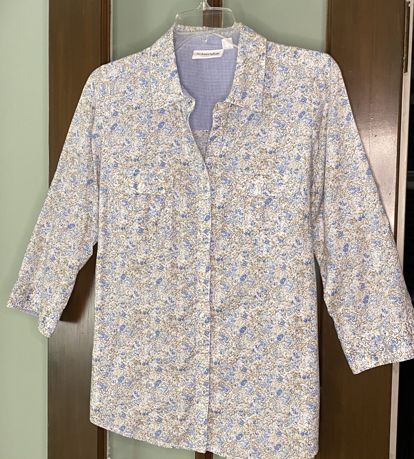 St. John’s Bay Women’s Size M Blue Floral Button Front Soft Cotton Blouse Top