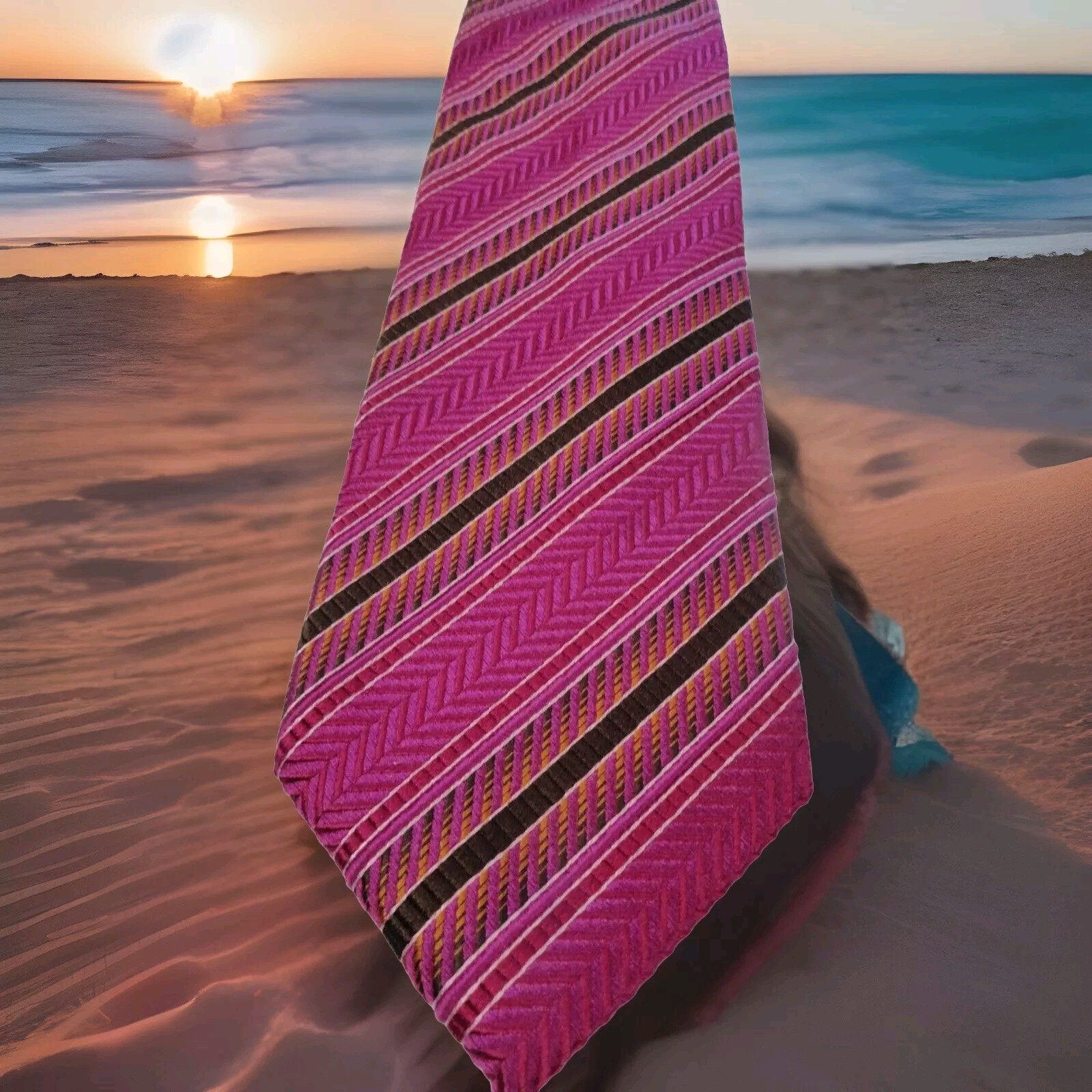 Vakko Turkiye Necktie Men’s 100% Silk Handmade Italy Designer Diagonal 61 x 3.75