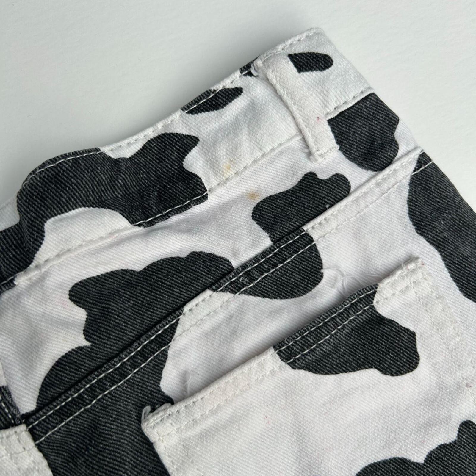 Preloved – Cow Print Jeans – Women – Size 4