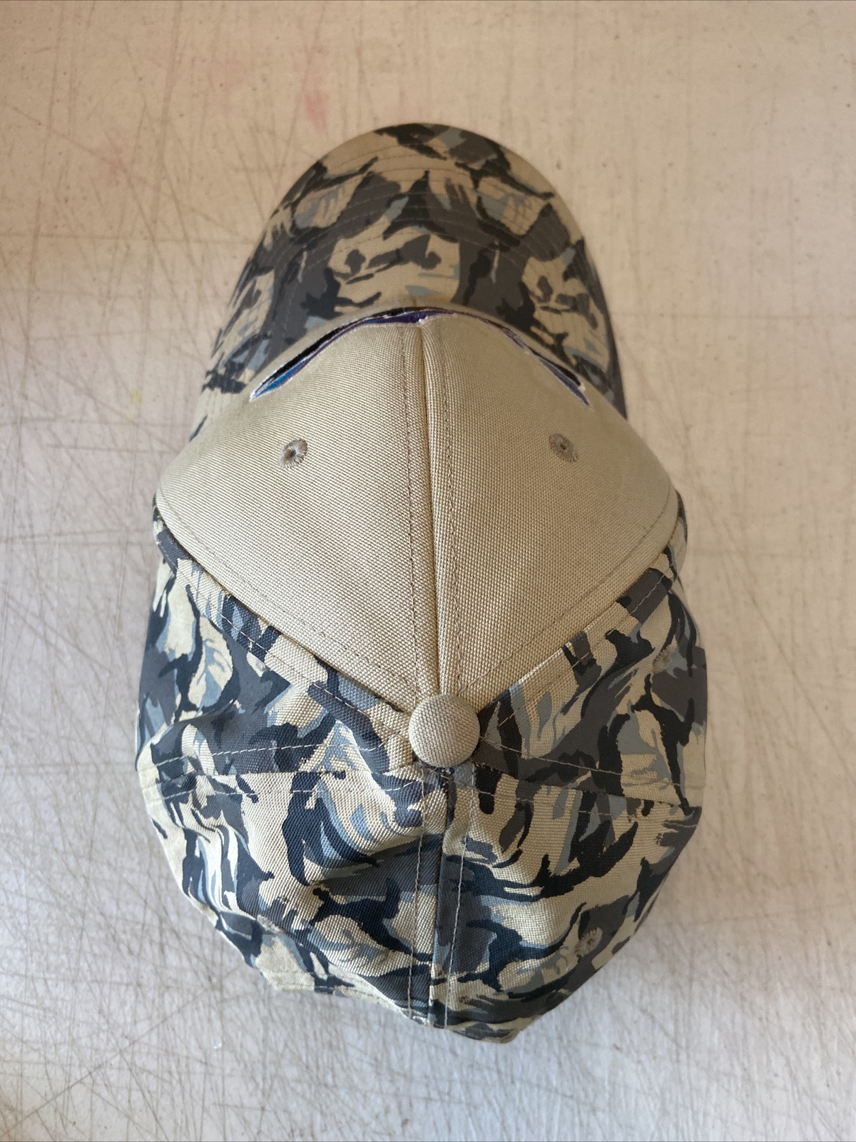 Patagonia Fitz Roy Trout Roger That Hat – Excellent – Ash Tan/ Forest Khaki Camo