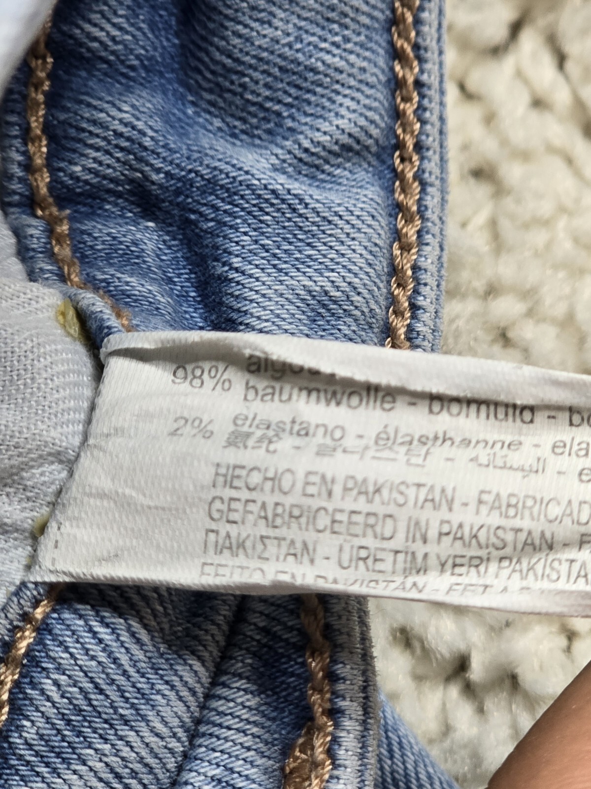 Zara Jeans Womens 4 (26×26) Relaxed Straight High Rise Medium Wash Raw Hem Denim
