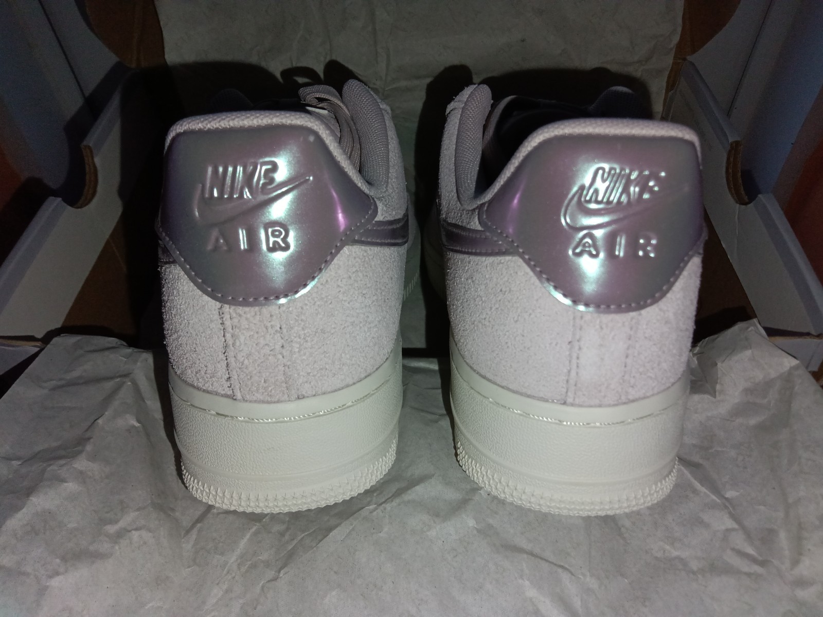 Nike Wmns Air Force 1 ’07 SE Size 9 US