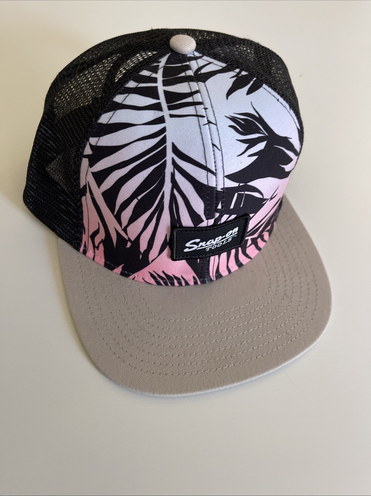 Snap On Tools Hawaiian Hat Snapback Floral Pattern Trucker Cap Mesh Black New!!!