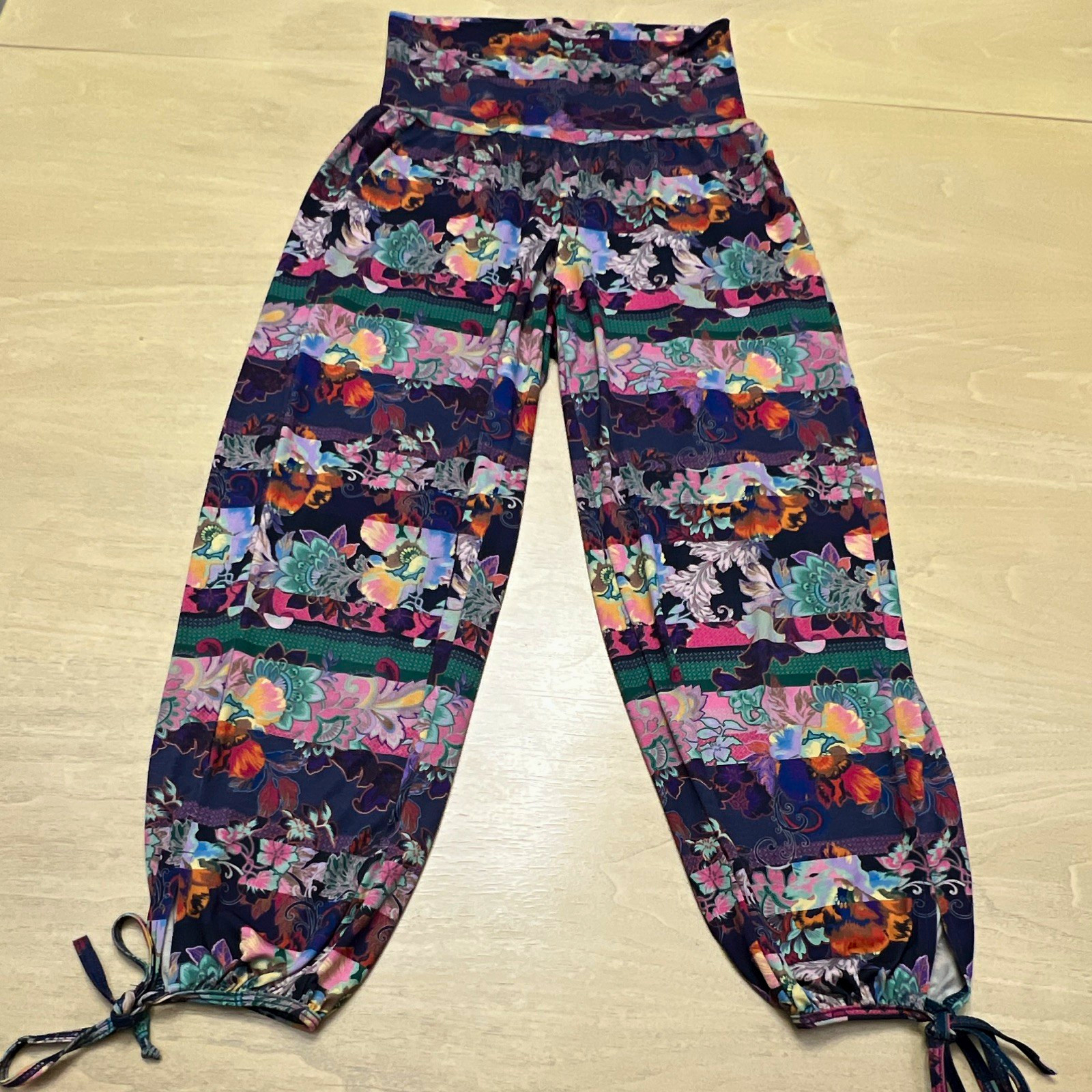 The Onzie Multicolor Floral Harem Pants High Rise Drawstring Womens S/M