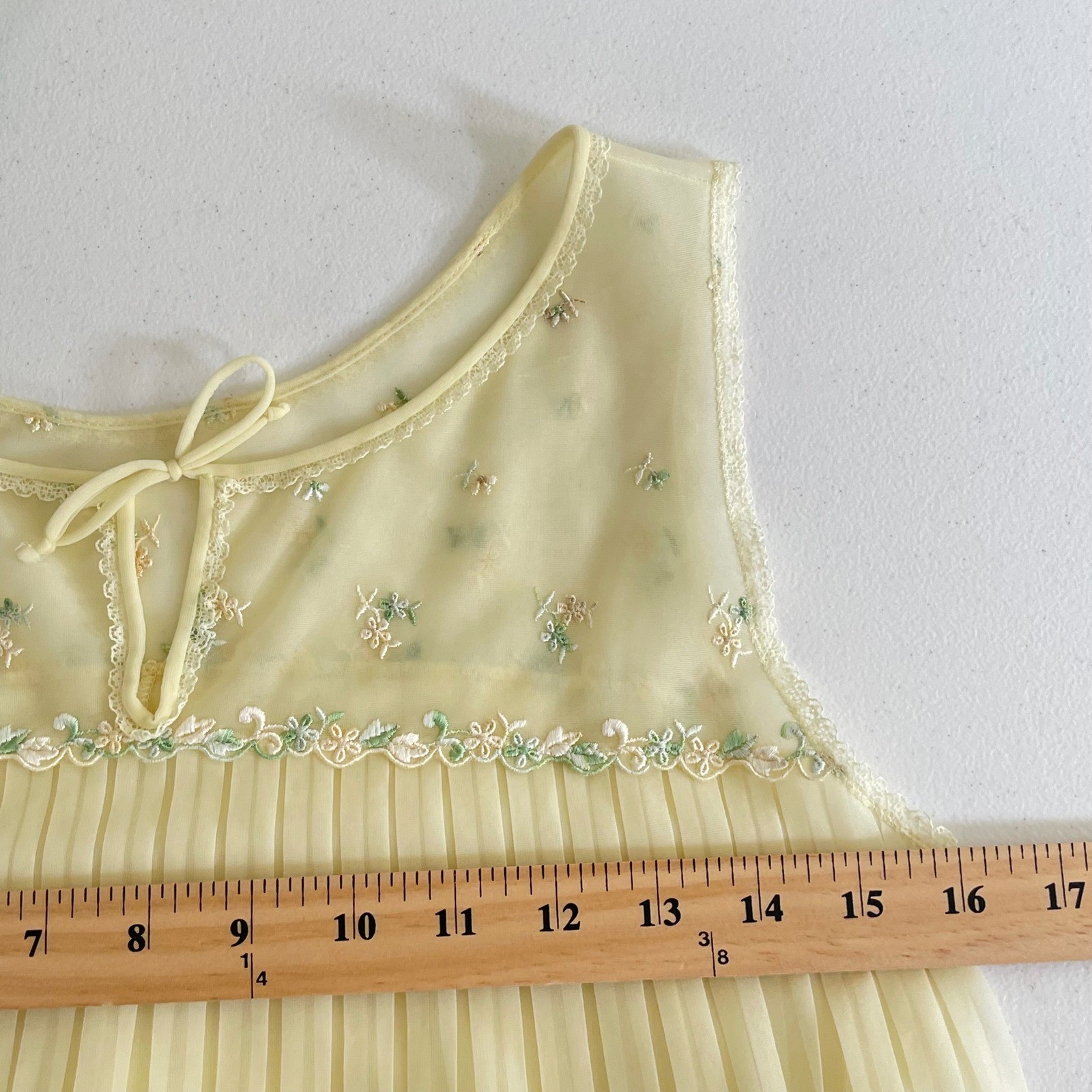 Vintage Kaiser Nightgown Women M Yellow Pleated Embroidered Chiffon Babydoll 70s