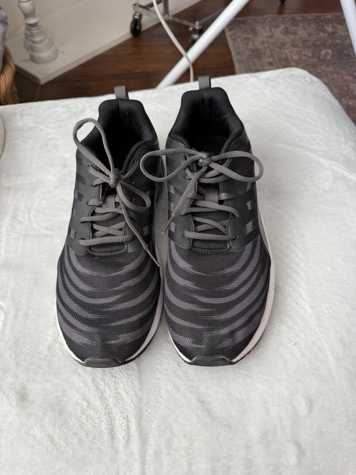 Puma Men’s Running Shoes Size 11.5 Black/Gray Athletic Sneakers