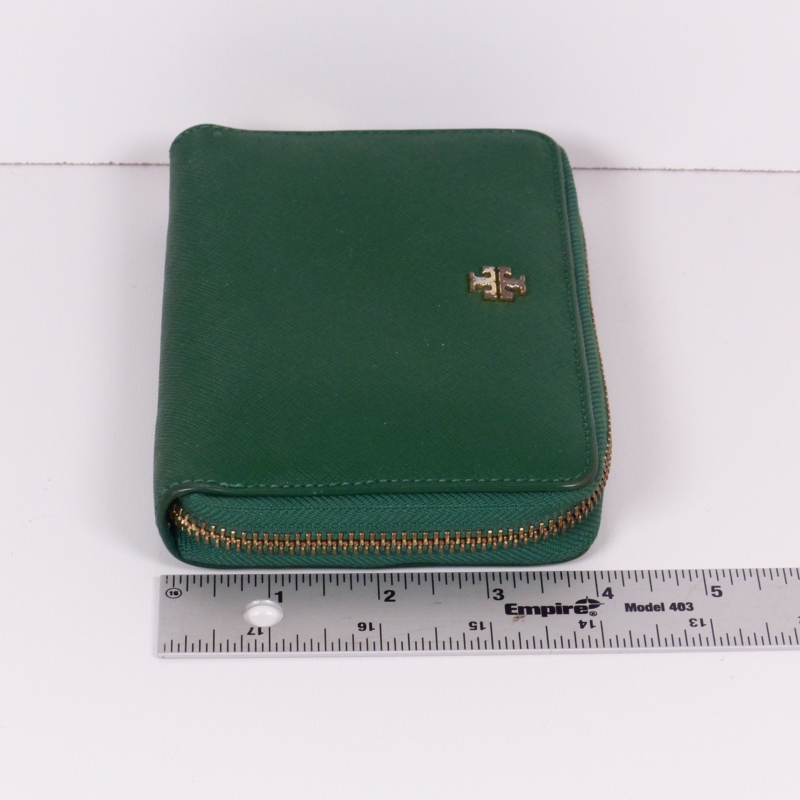 Tory Burch Green Zip Around Womens Wallet Card Slots Coin Pocket Saffiano READ