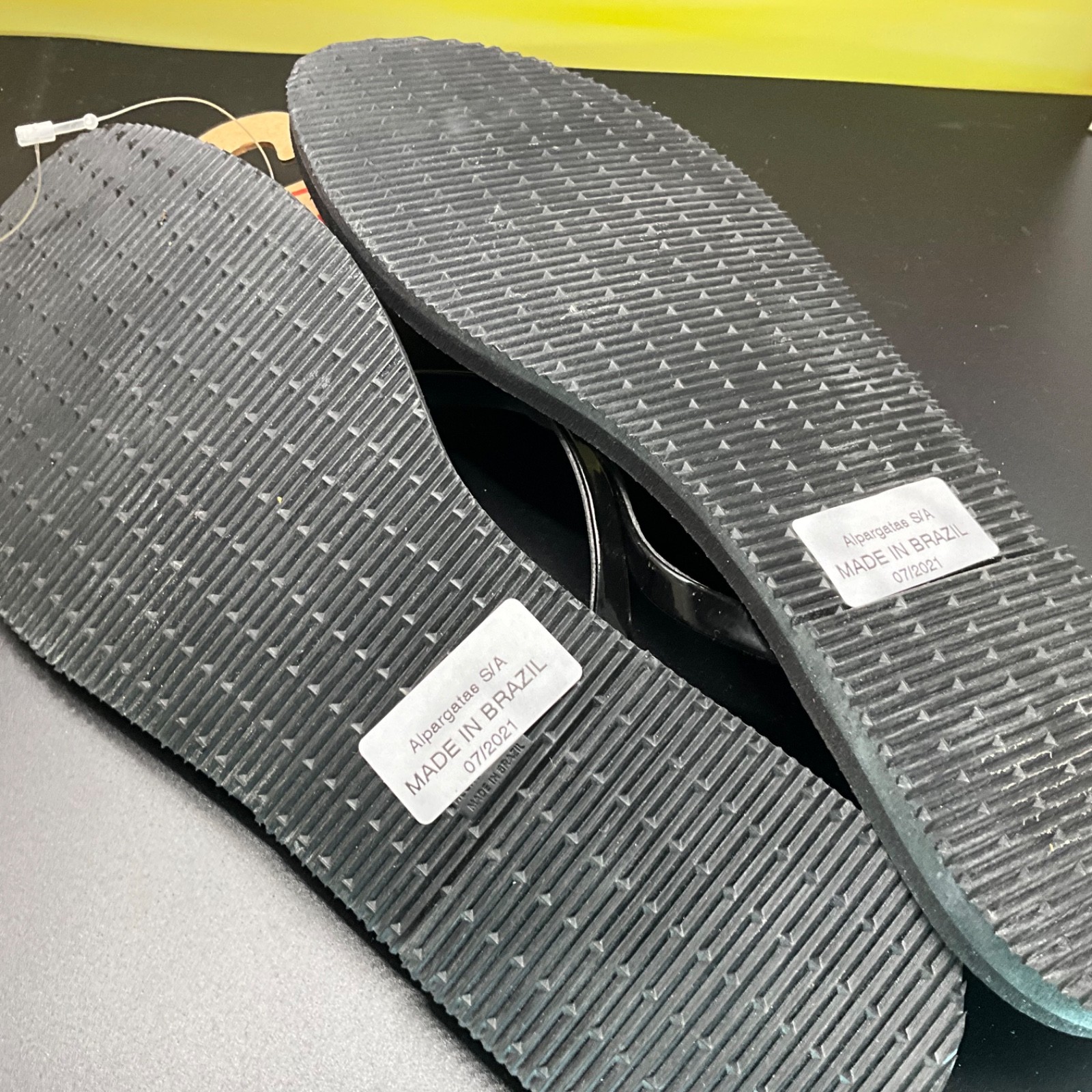 Havaianas Women’s You Metallic Flip-Flop US Women’s 11/12/Men’s 9.5-10EU41-42NWT