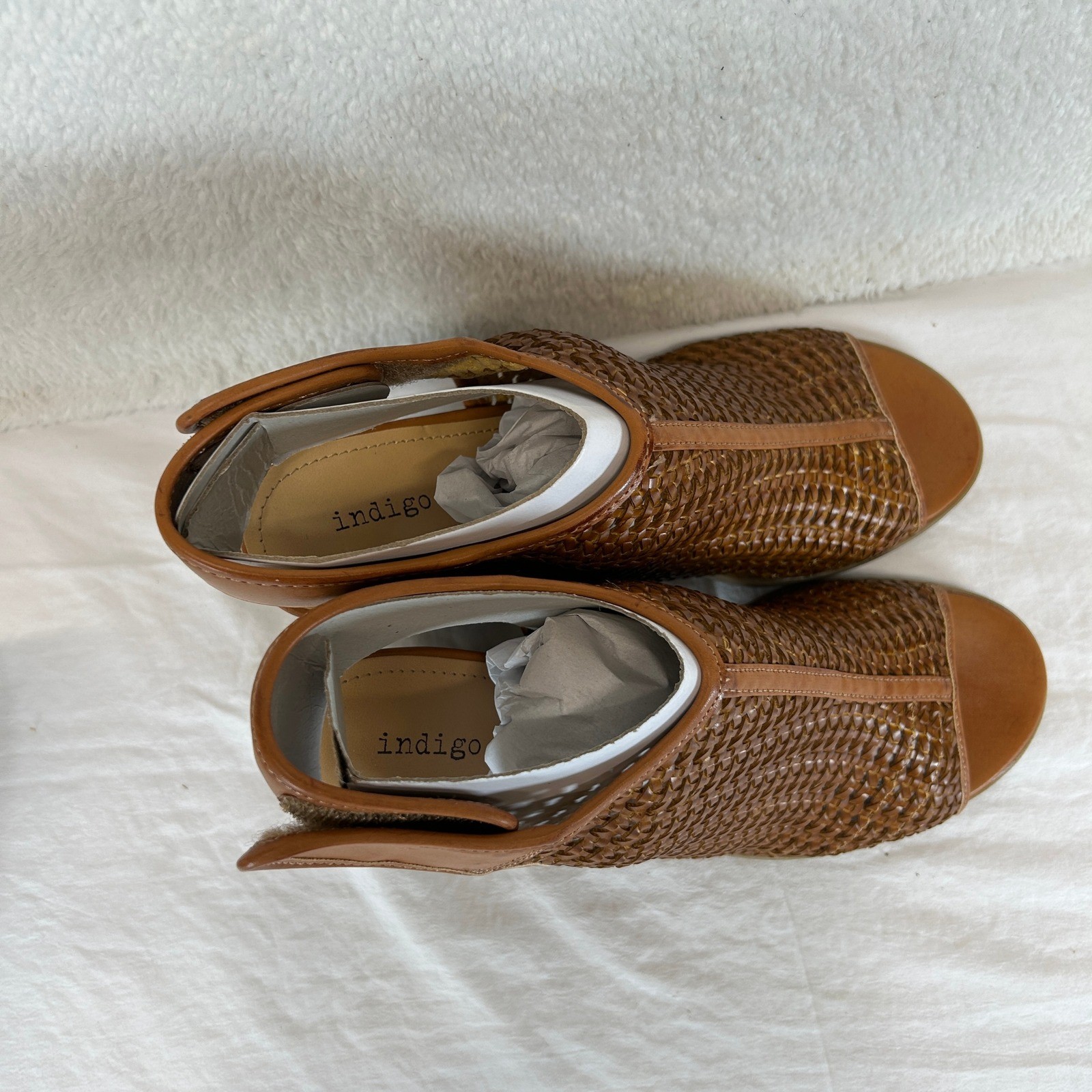 Indigo Rd Irpeele Womens Medium Brown Woven Open Toe Block Heel Sandals 11 New