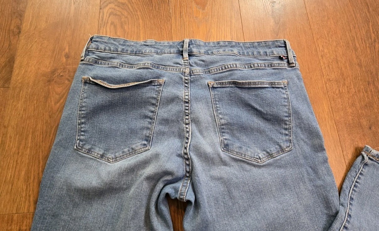 Tommy Hilfiger Jeans Womens 12 High Rise Legging Slimming Distressed Light Wash