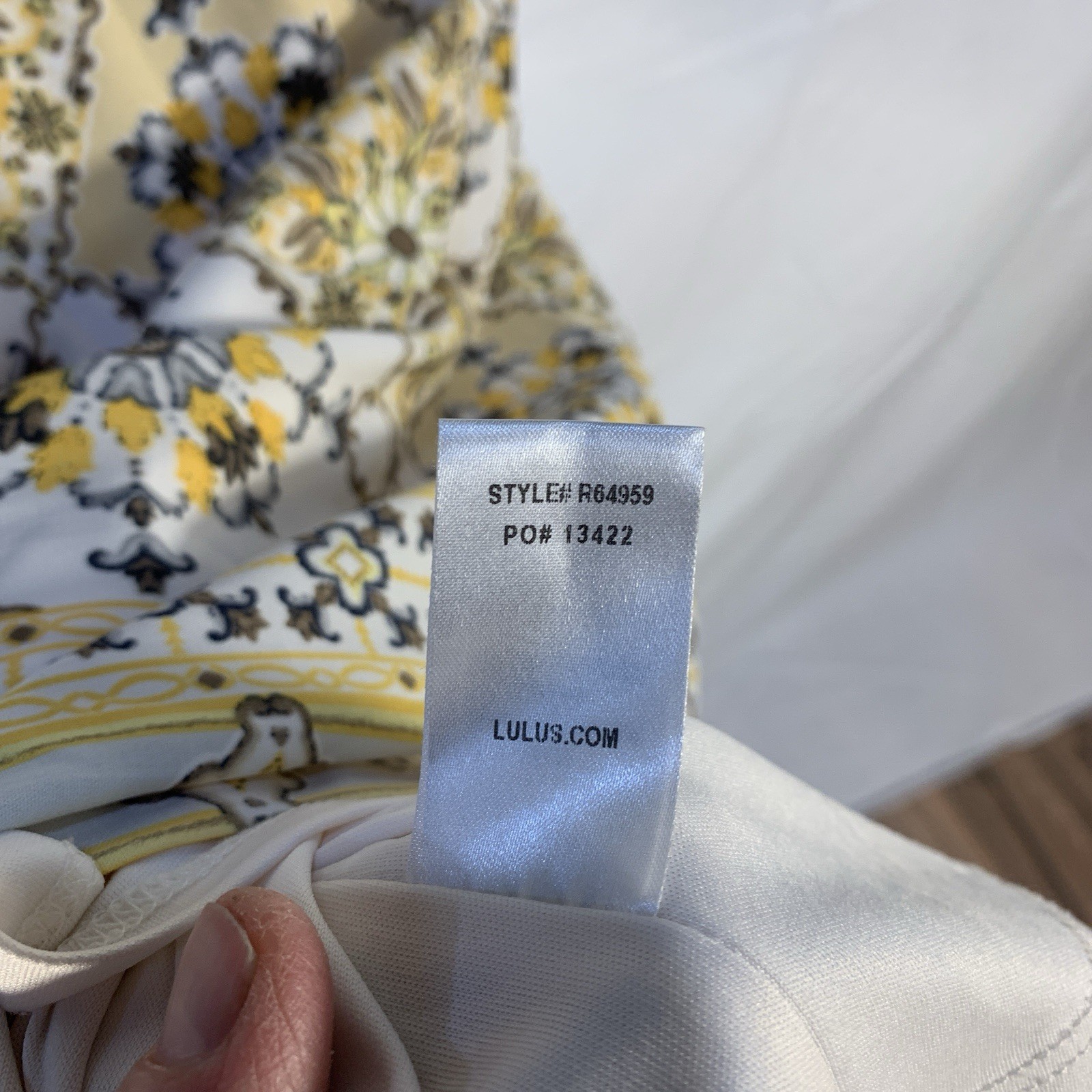 Dandy Lion Yellow, Medallion Floral Tile Print Shift Dress Size SM Short Sleeve