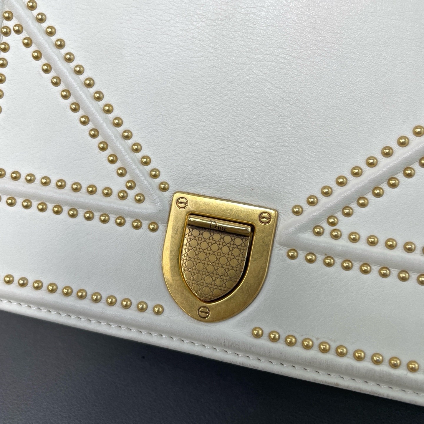 Dior Pre-Owned Authentic Chain Bag White 21.5*12.5*7 Free Tracked Shipping