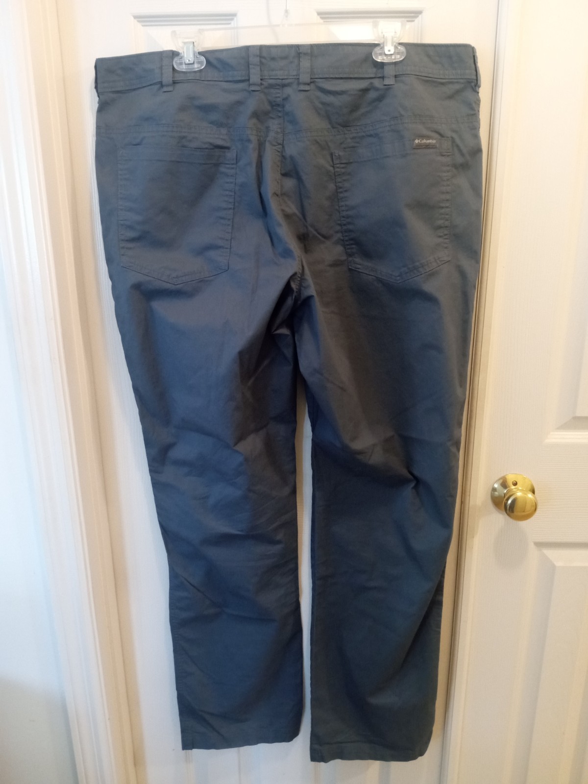 men’s columbia khaki pants/40×34/97 cotton 3 elestane/gray/nos?/no tags