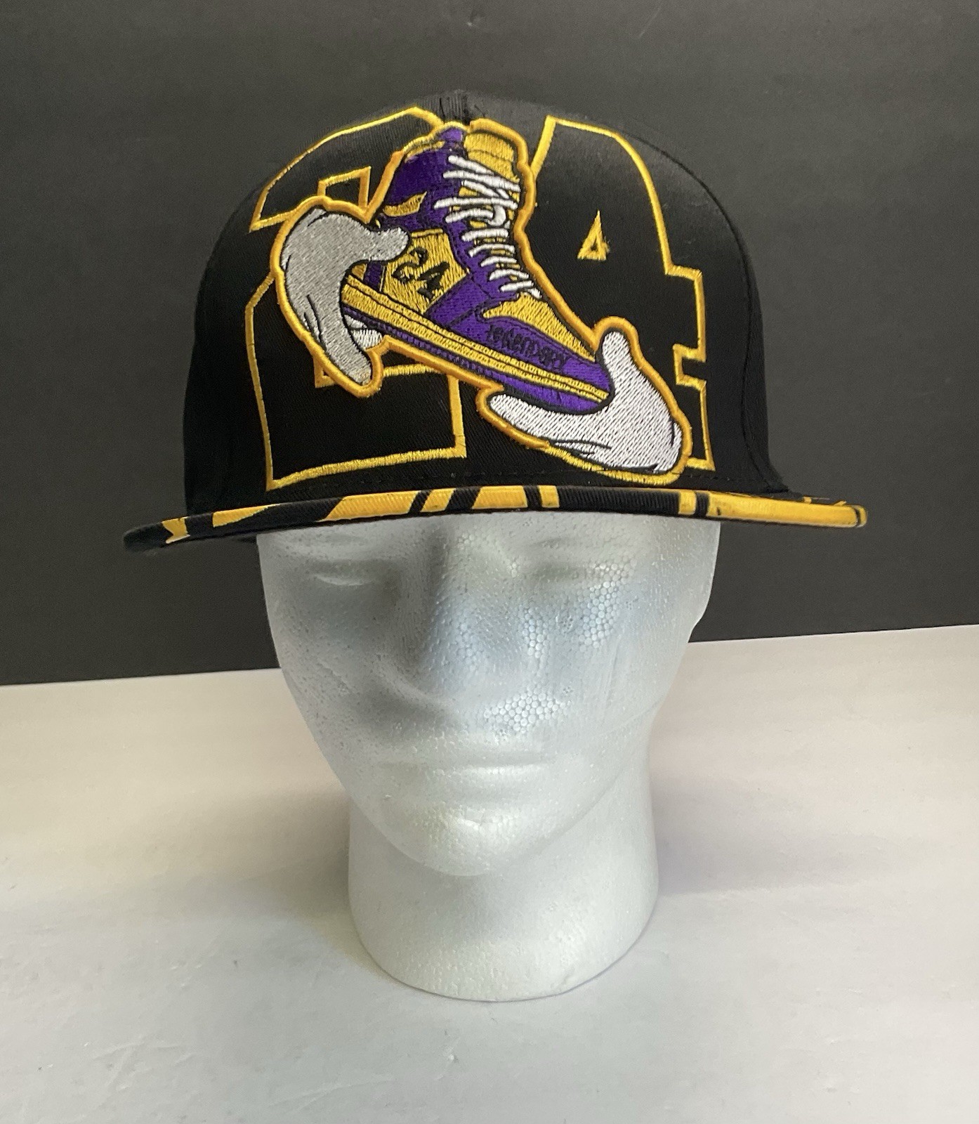 Legend 24 Snapback Baseball Cap Top Level 100% Cotton Pre-owned