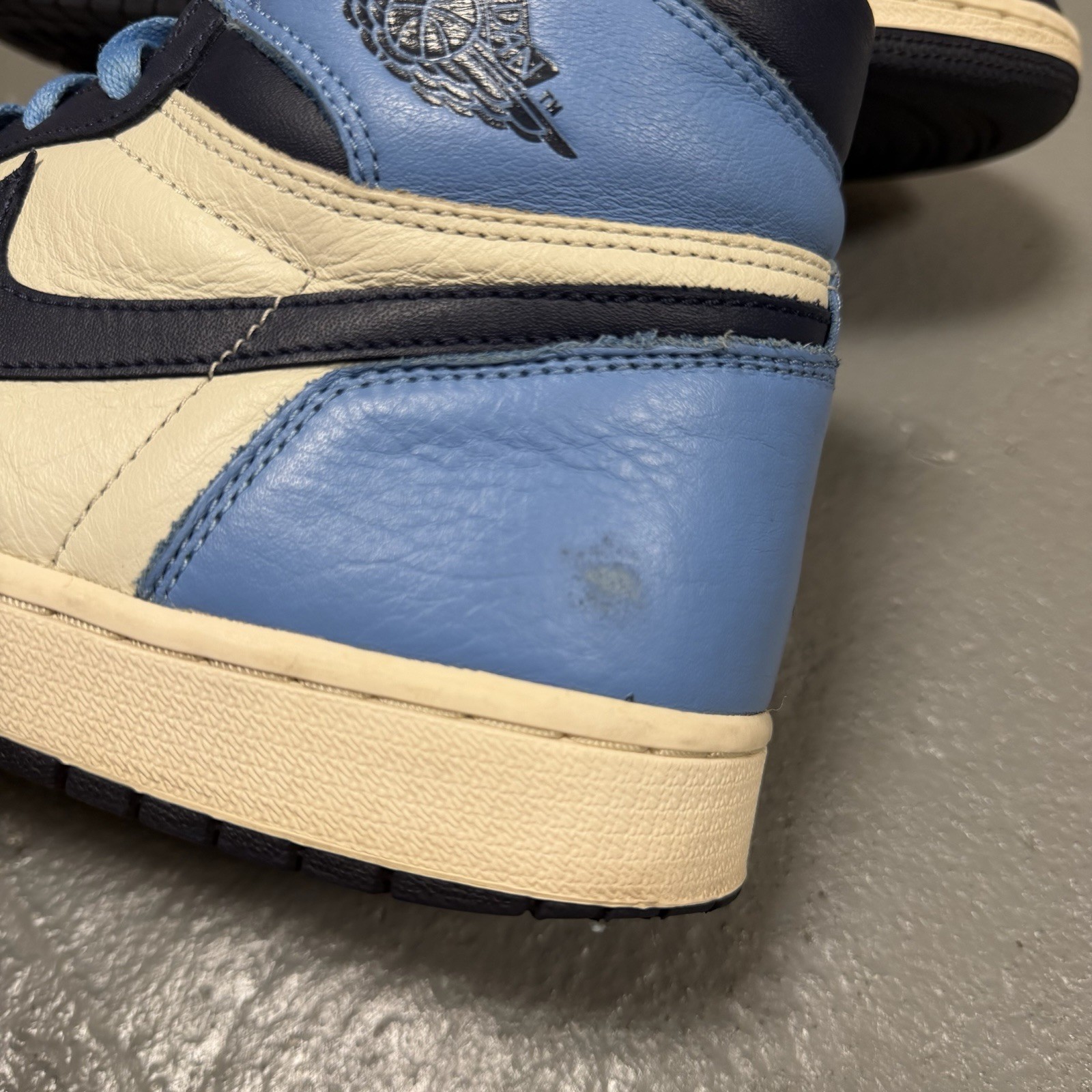Nike Air Jordan 1 Retro High OG ‘Obsidian UNC’ SIZE 13