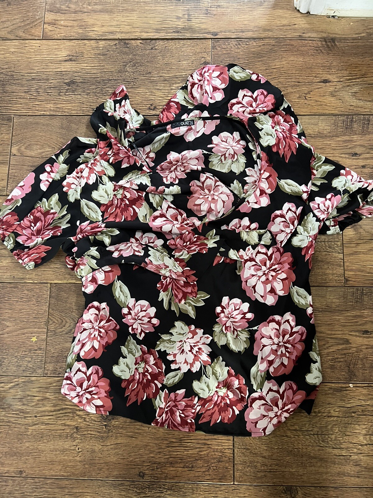 Quiz Blouse Top Wrap Floral Pink Black and White Size 24 Ruffled