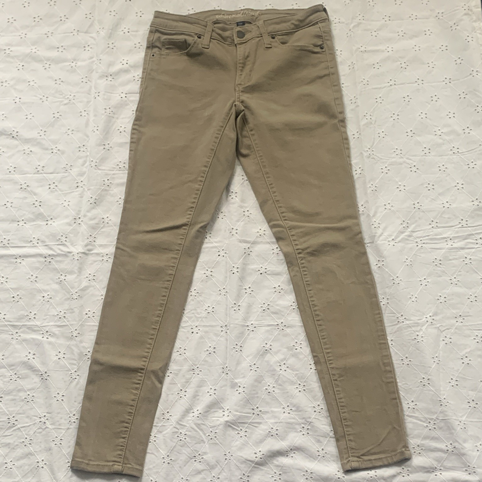 Universal Thread Women’s Beige Skinny Jeans Slim Fit Mid Rise Cotton Denim 2/26R