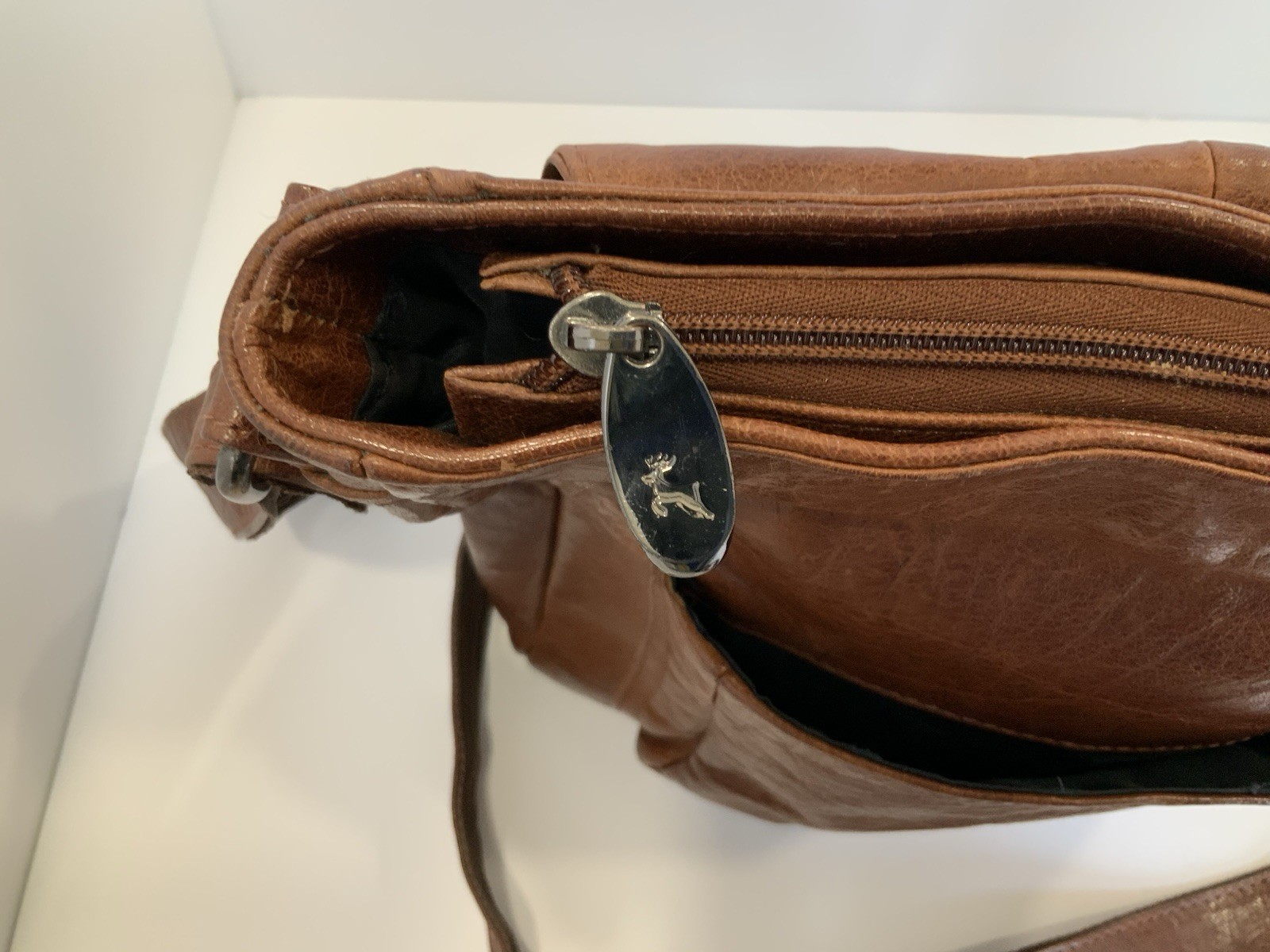 Ashwood Genuine Leather Brown Messenger Crossbody Satchel Bag 12” Adjustable