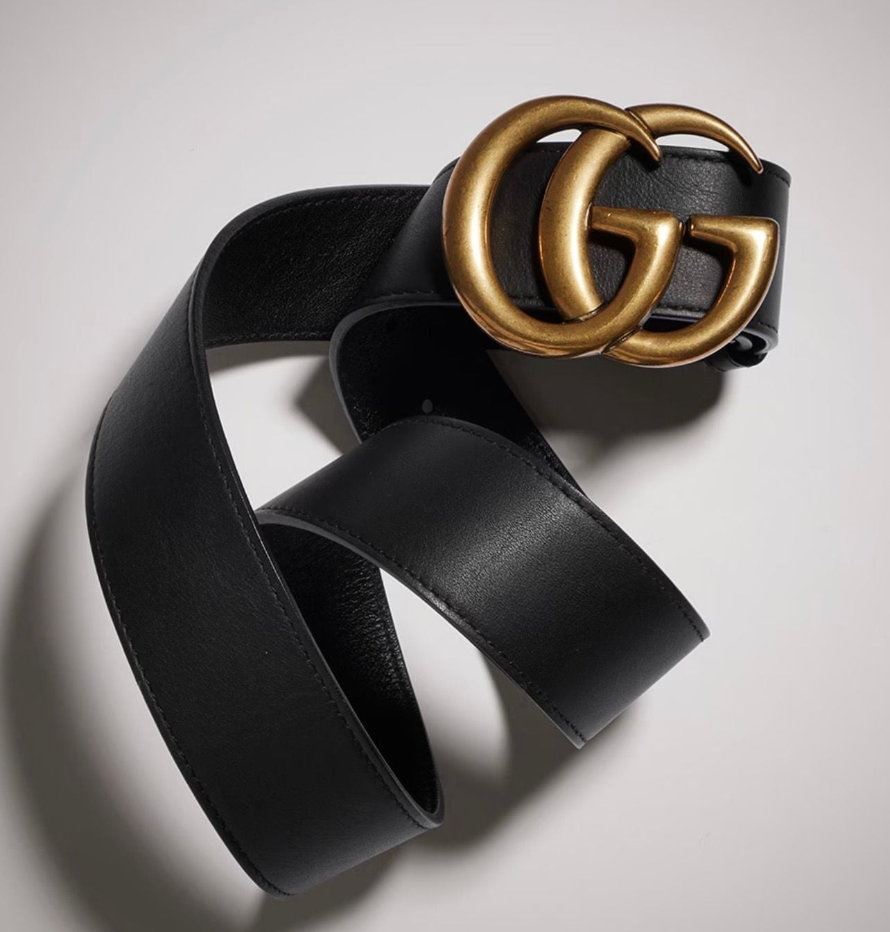 Women’s Gucci GG Marmont Black Leather Belt with Antiqued Gold-Tone Buckle