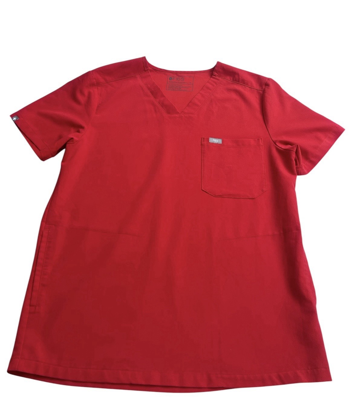 Mens FIGS Chisec 3-Pocket Scrub Top – Pop Red – Size Medium Style TM3000 PO 1785
