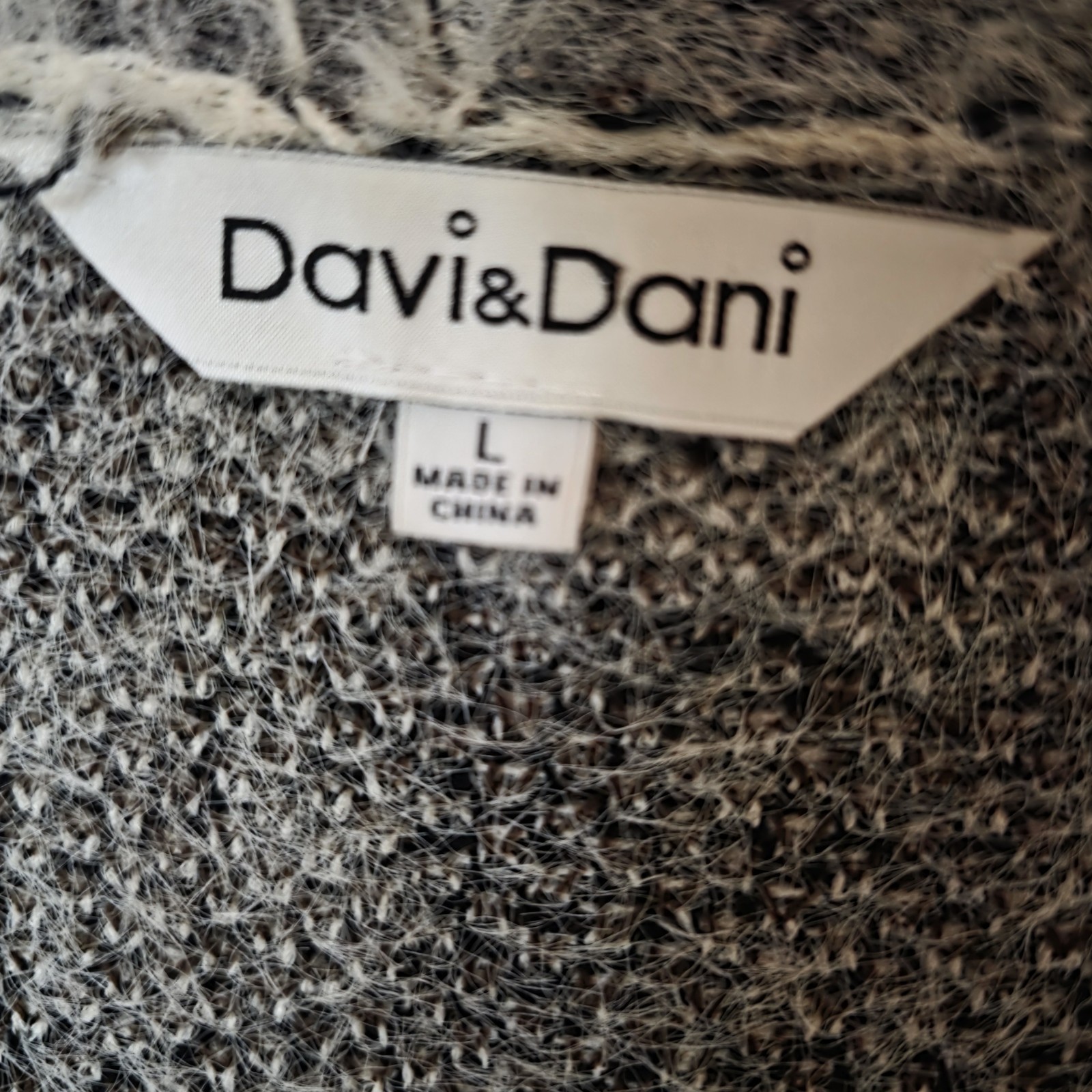 Davi & Dani Cardigan Sweater Womens Lg Open Front Animal Print Fuzzy Longline