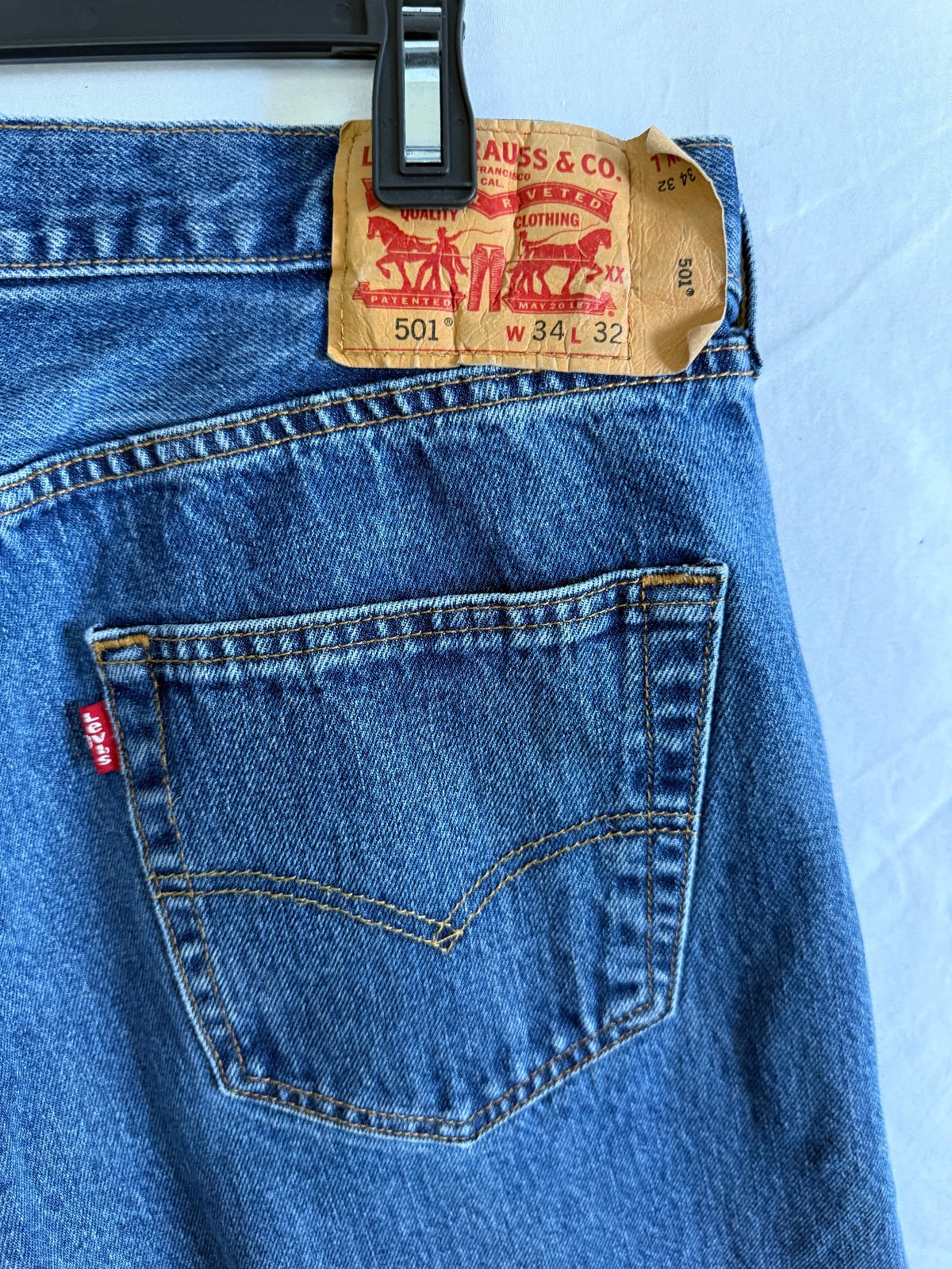 Mens Levi 501 classic, straight fit, 34×32