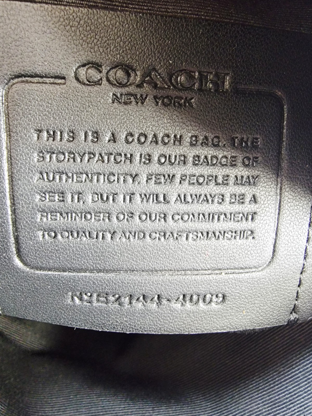 Coach 4009 Houston Flight Raised Signature C Leather Square Crossbody Single Zip