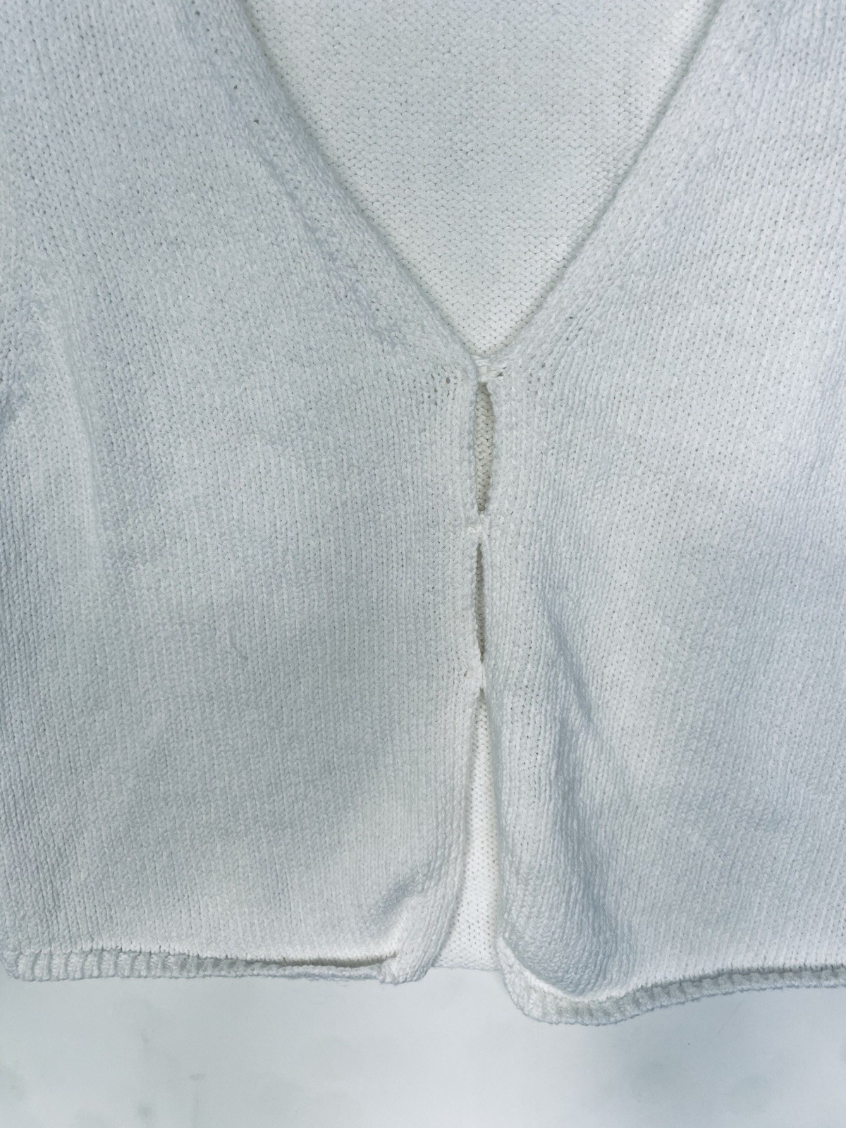 Wilfred Aritzia White Knit Crop Vest Top Quiet Luxury Size 2XS