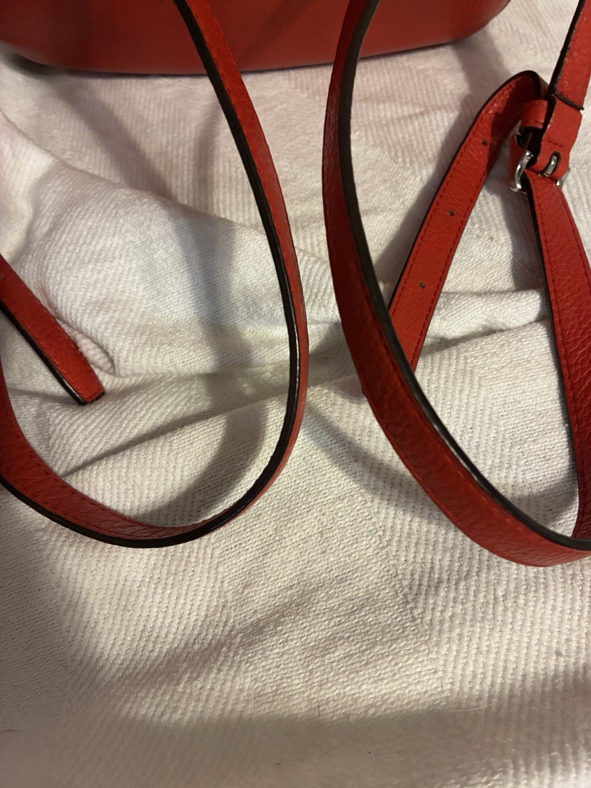 Coach Red Pebbled Drawstring Backpack Turn Lock Lined Inner Pockets Silver