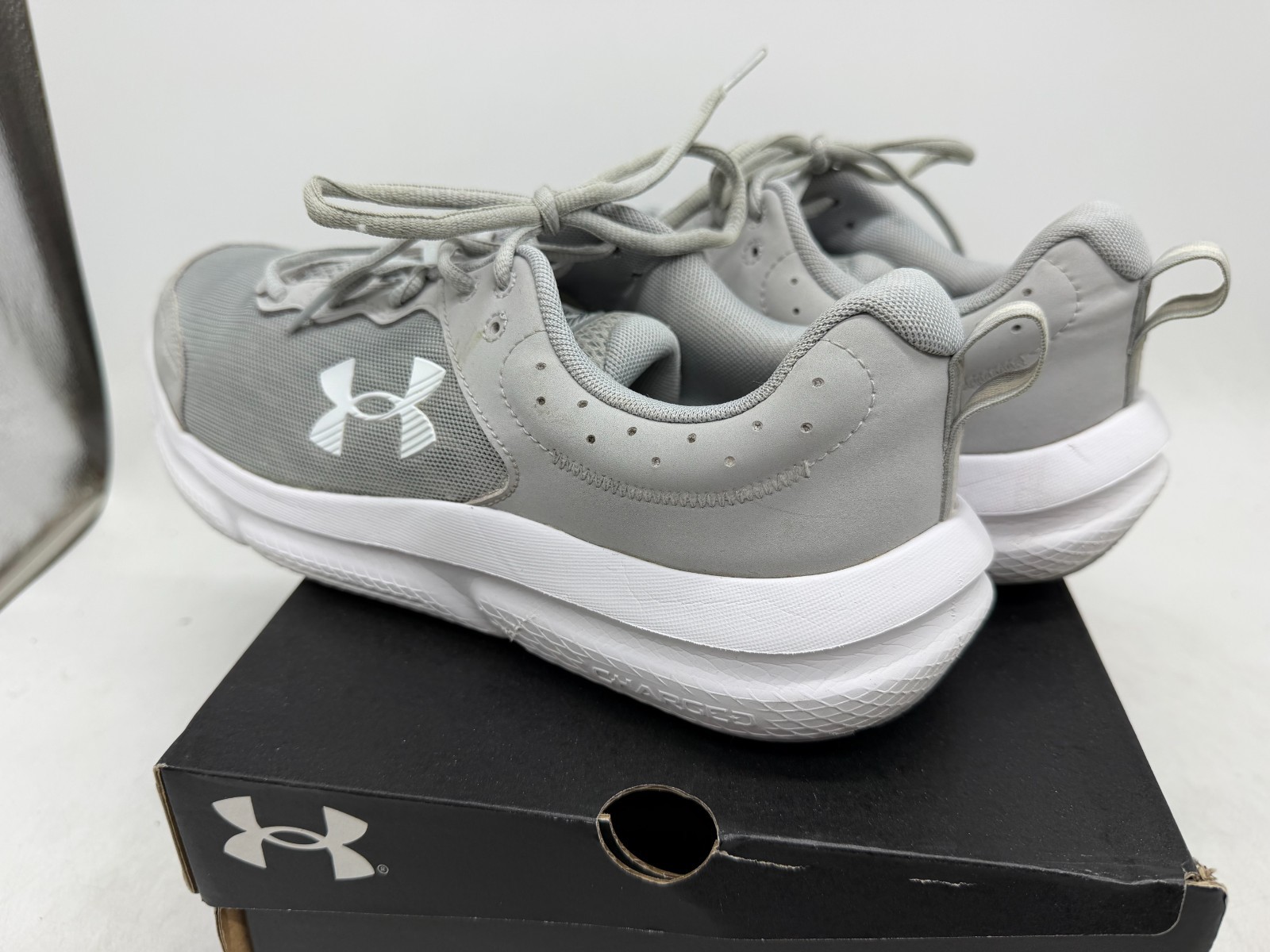 Under Armour Charged Assert 10 Athletic Sneakers Men’s Gray White Lace-Up – 10.5