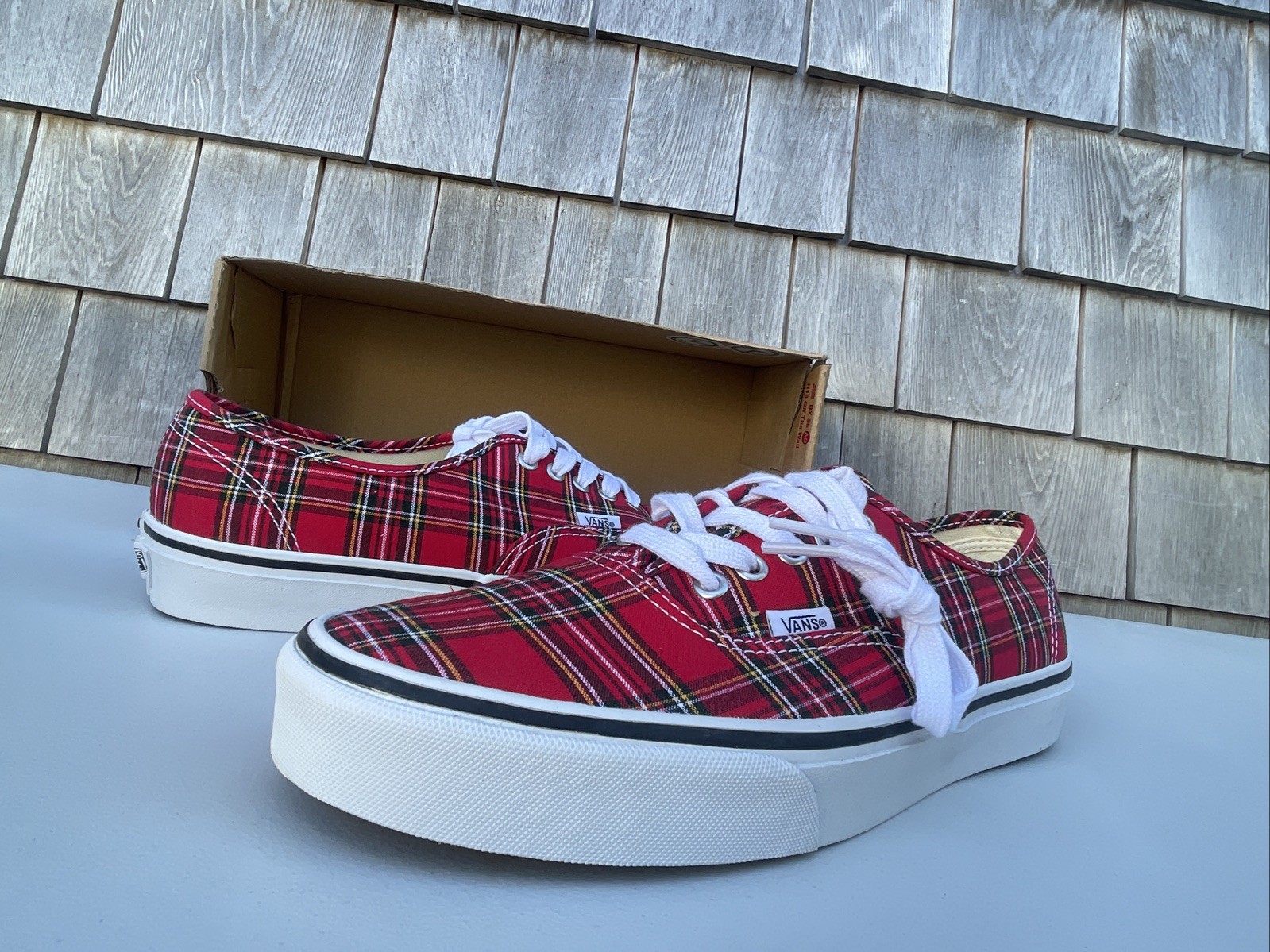 Vans Authentic Shoes Plaid Red White Low Top Skate Sneaker Men’s Size 10.5 NEW