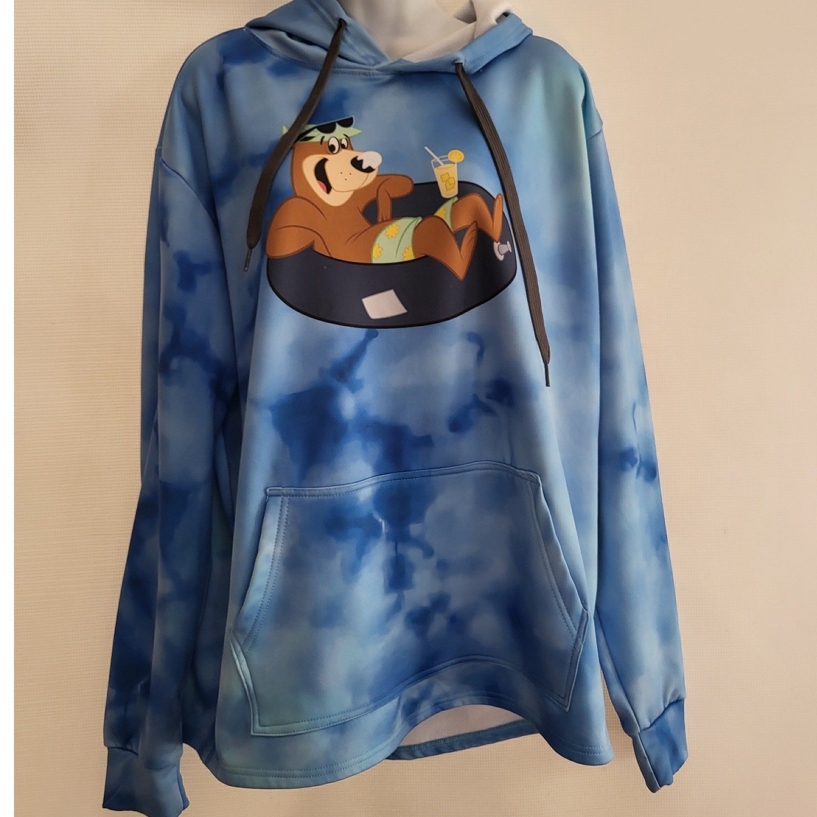 Yogi Bear Hoodie Pullover Long Sleeve Relaxed Fit Graphic Sweatshirt Adult L