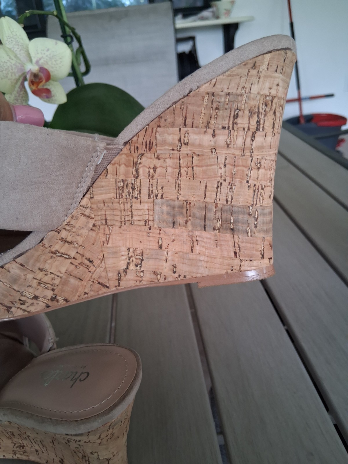Charles by Charles David Beige Suede Cork Wedge Mule Sandals Women’s 8M SB6