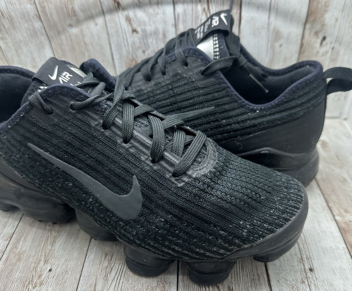 Nike Boys Air VaporMax Flyknit 3 BQ5238-001 Black Running Shoes Sz 6.5Y