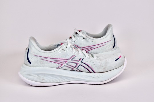 Asics Womens Gel Cumulus 26 1012B599 Green Running Shoes Sneakers Size 7