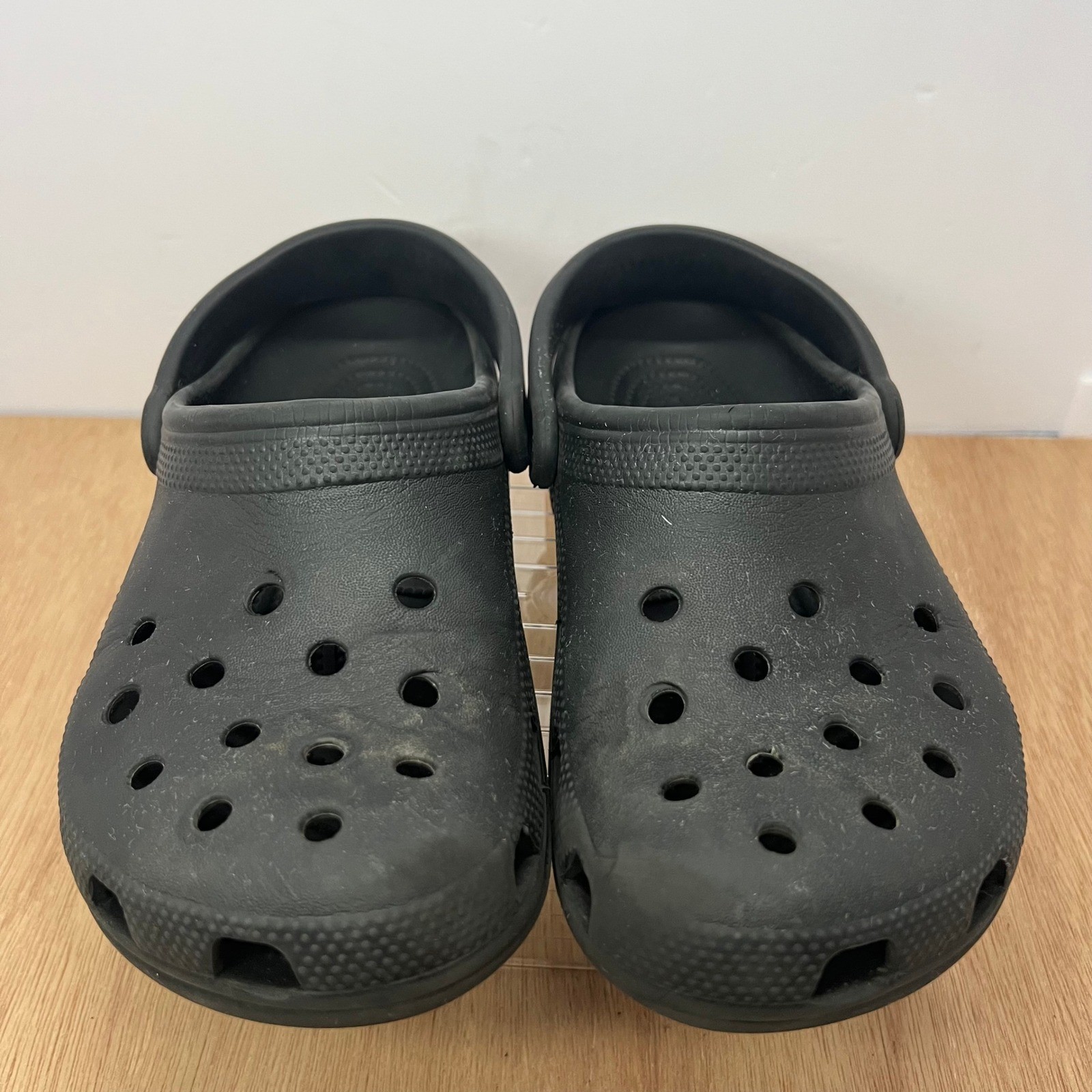 Crocs Classic Clog Unisex Men 5 Women 7 Black Fair Heavy Wear Slip On Shoes Worn