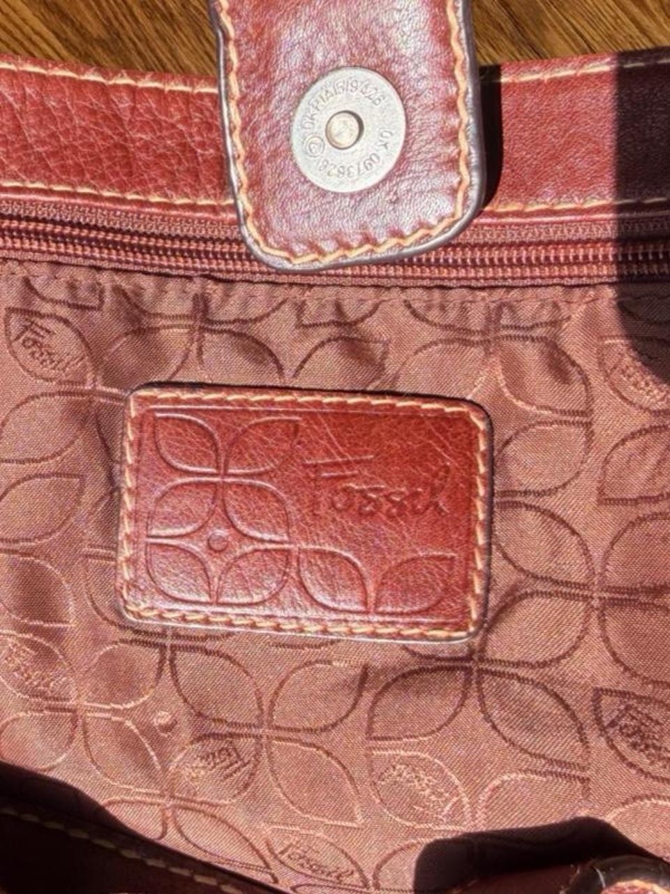 Fossil Women’s Brown Tote Bag Double Handles Snap Closure Buckle, Lined