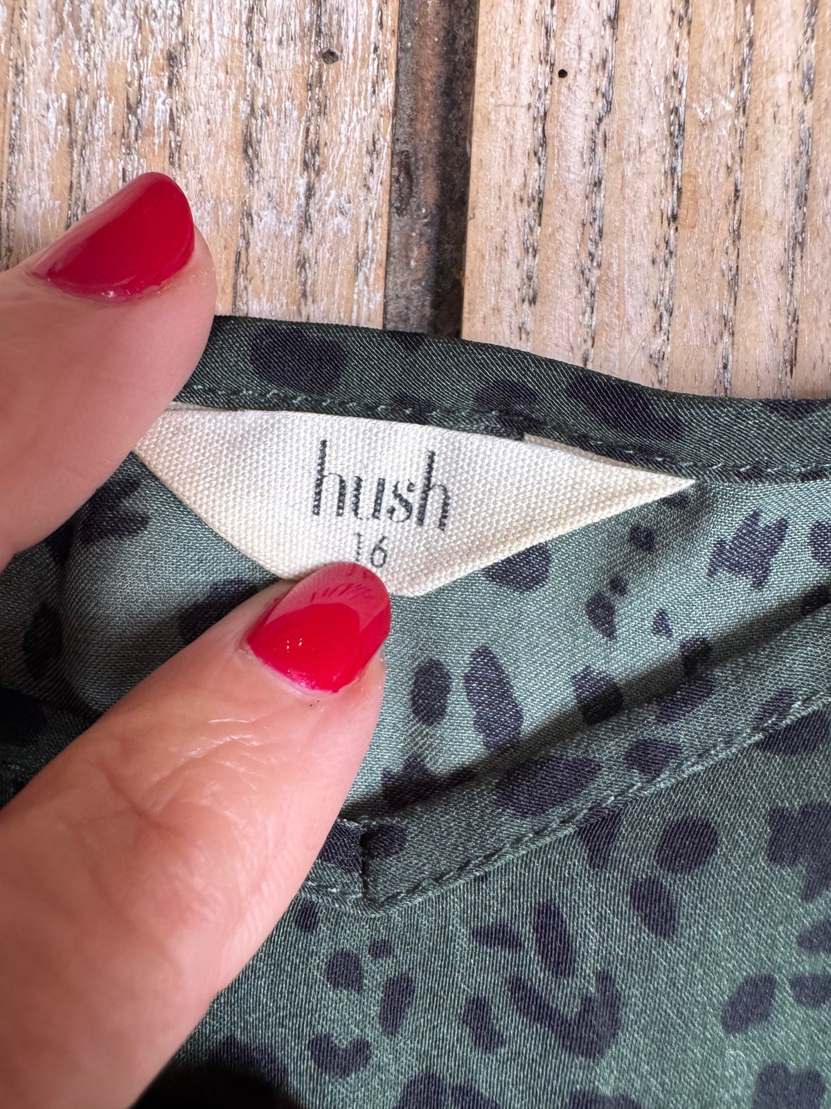 Fantastic HUSH Dark Green & Black Leopard Print Silky Camisole Cami TOP, 16 *4
