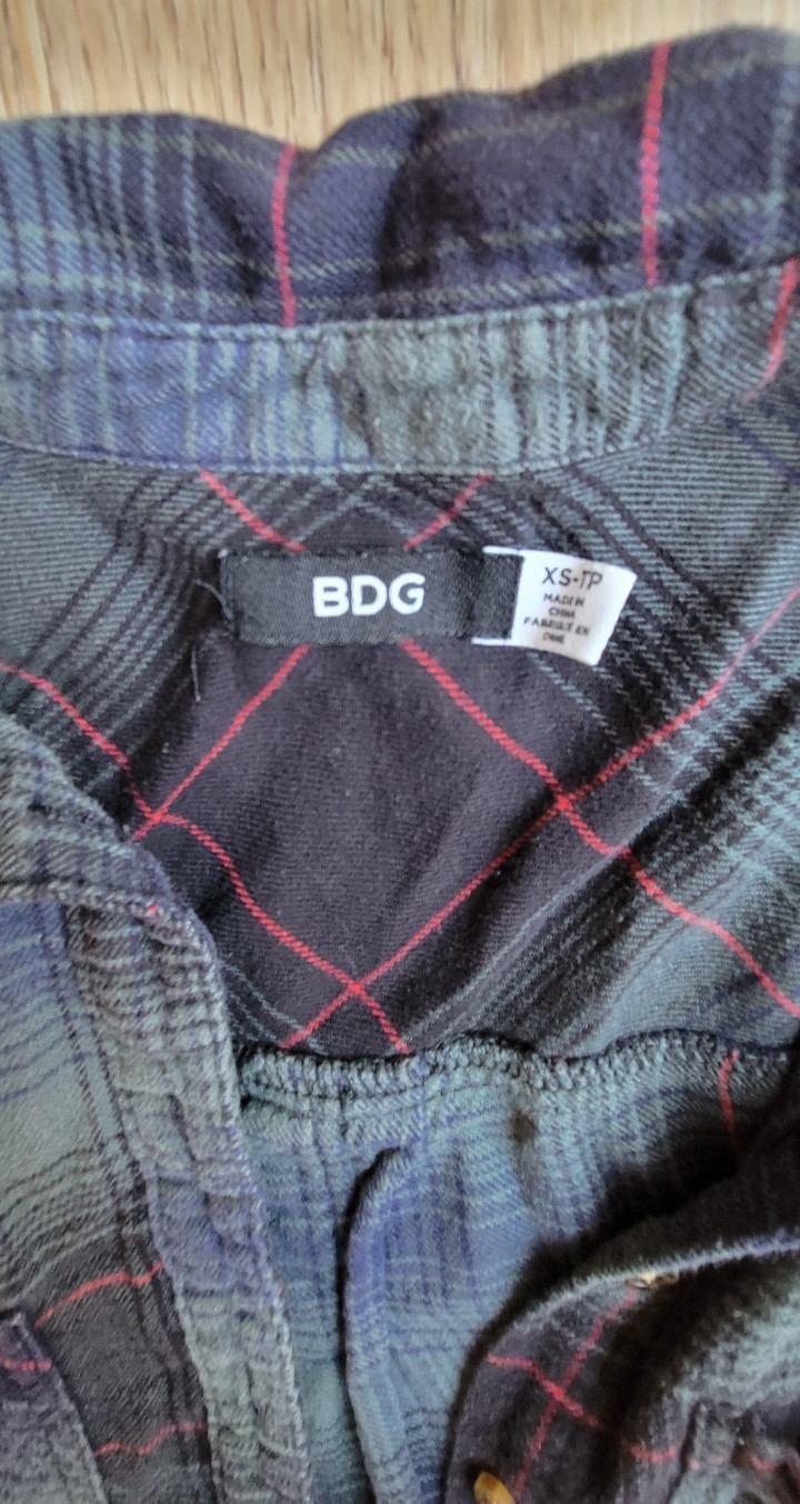 BDG Urban Outfitters – XS Dark Green Plaid Cotton Flannel