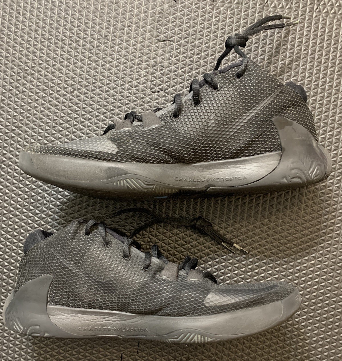 Size 11 Nike Zoom Freak 1 Black Iridescent BQ5422-004 Giannis Charles Veronica