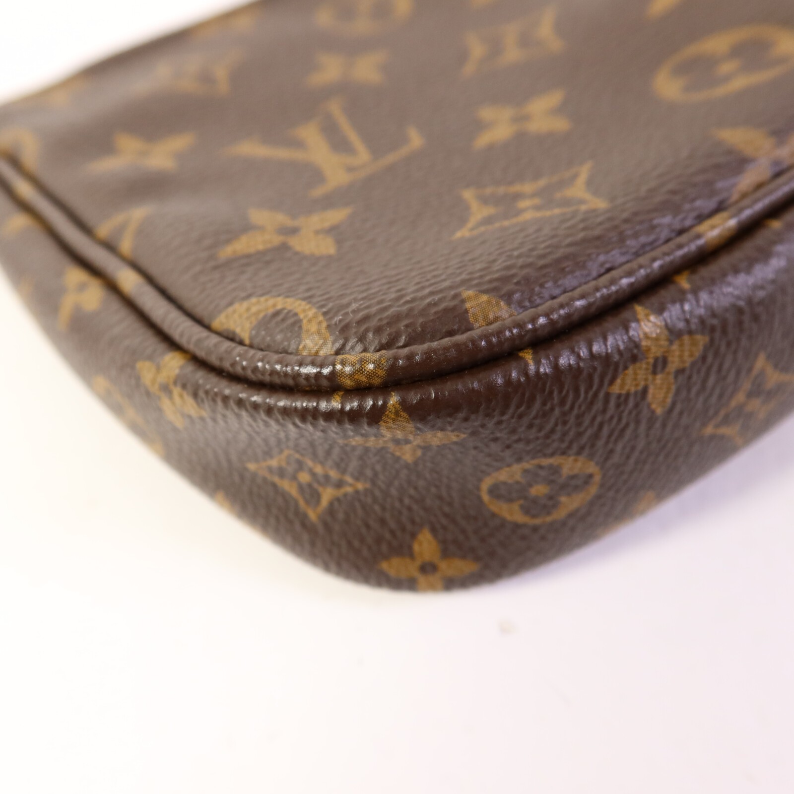 LOUIS VUITTON LV Multi Pochette Accessoires 2 Way Shoulder Bag M44813 Monogram