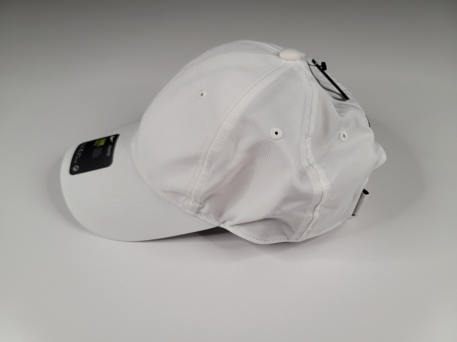 Nike Men’s Golf Hat White Legacy91 Adjustable Strap New