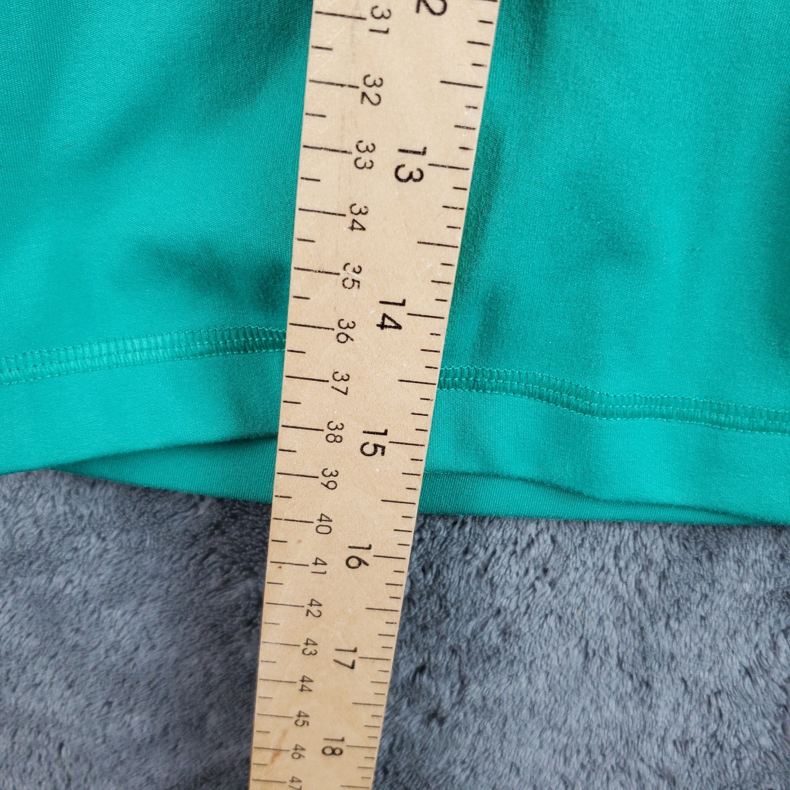 Yogalicious Shorts Womens XS Green Lux Everyday 7″ Short Biker Active Yoga Gym