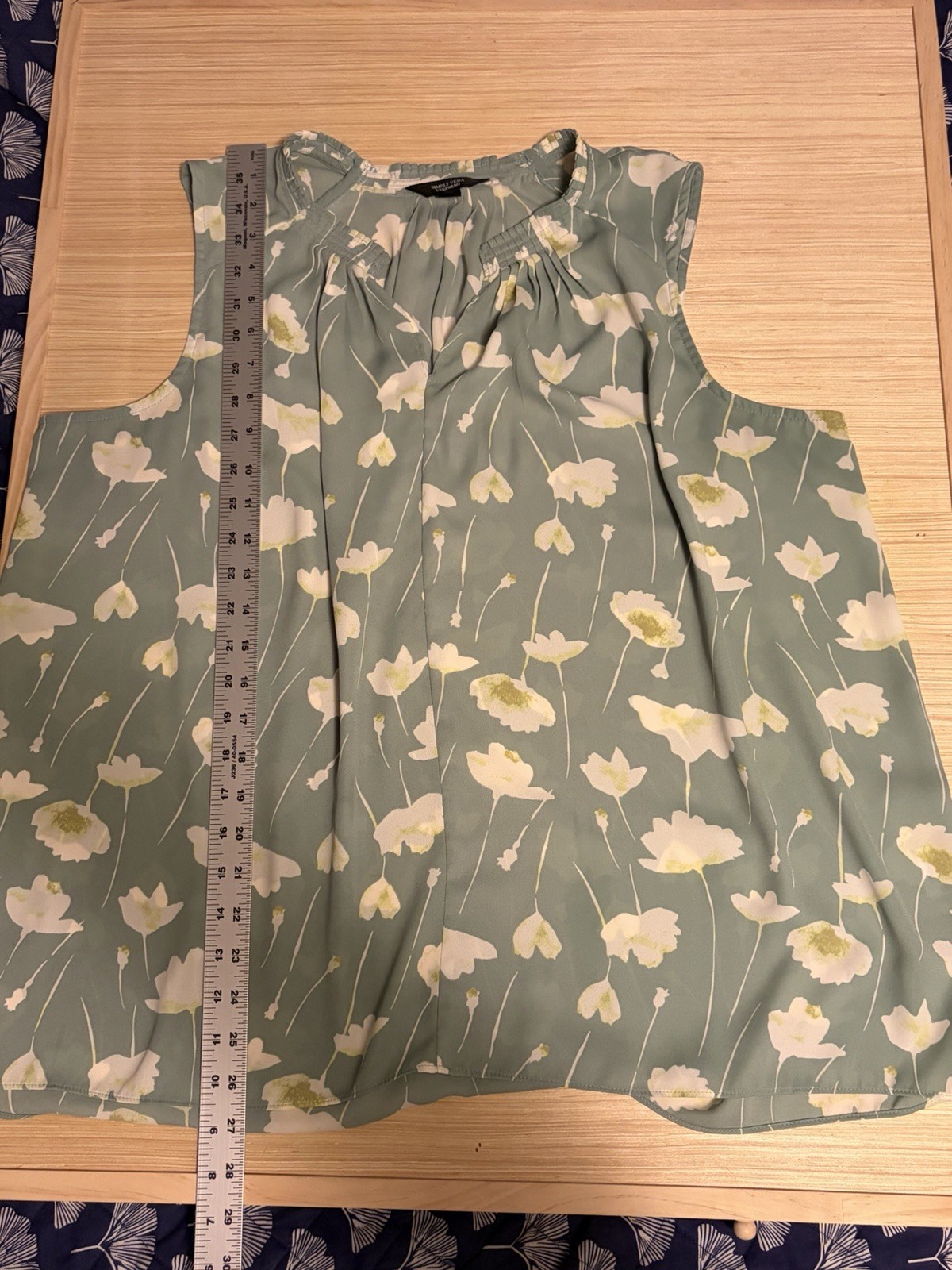 Simply Vera Vera Wang Top Womens XXL Sage Green Floral Sleeveless Blouse