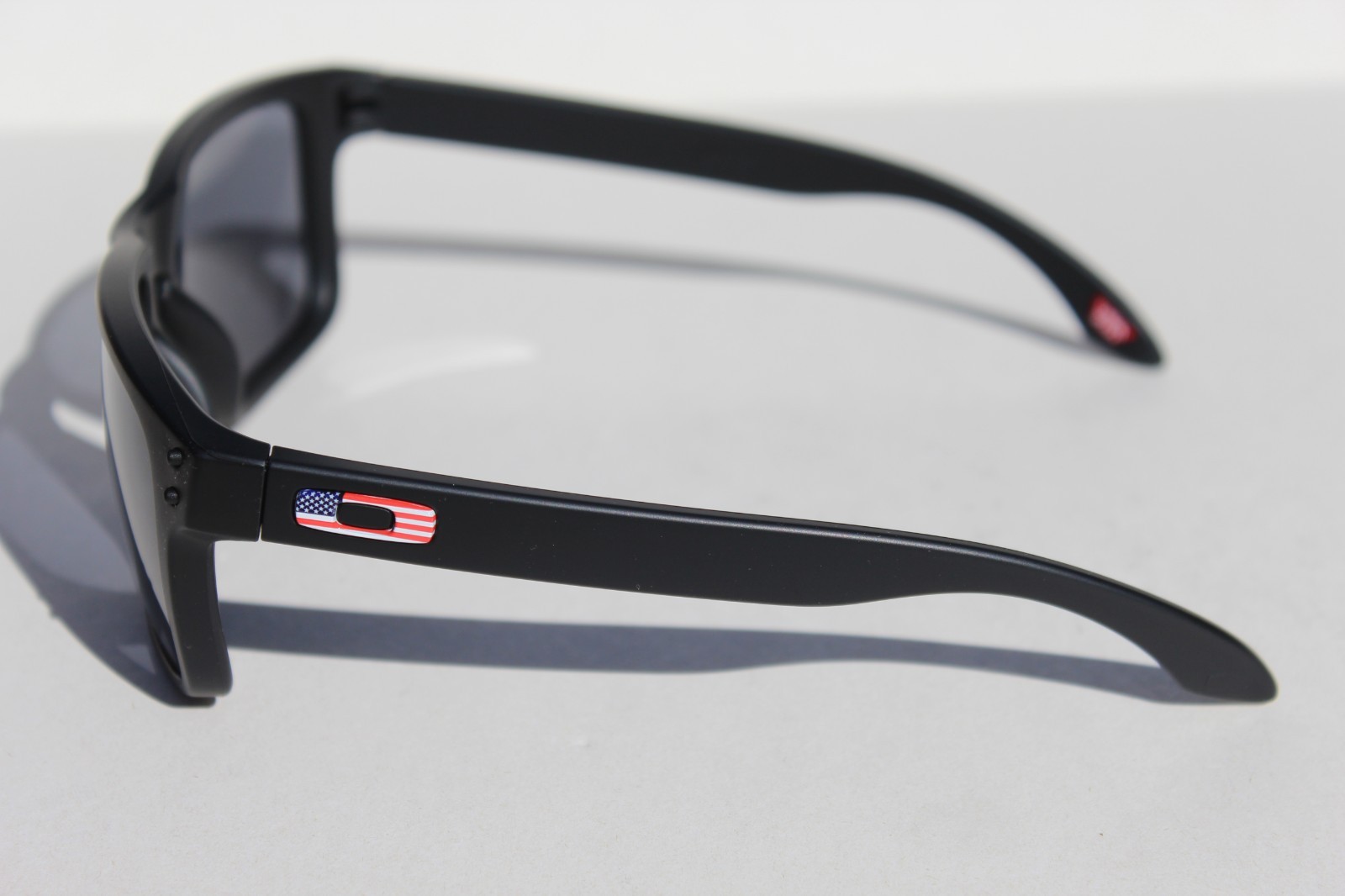 OAKLEY Holbrook Sunglasses Matte Black/Grey USA FLAG RARE OO9102-E6 NEW
