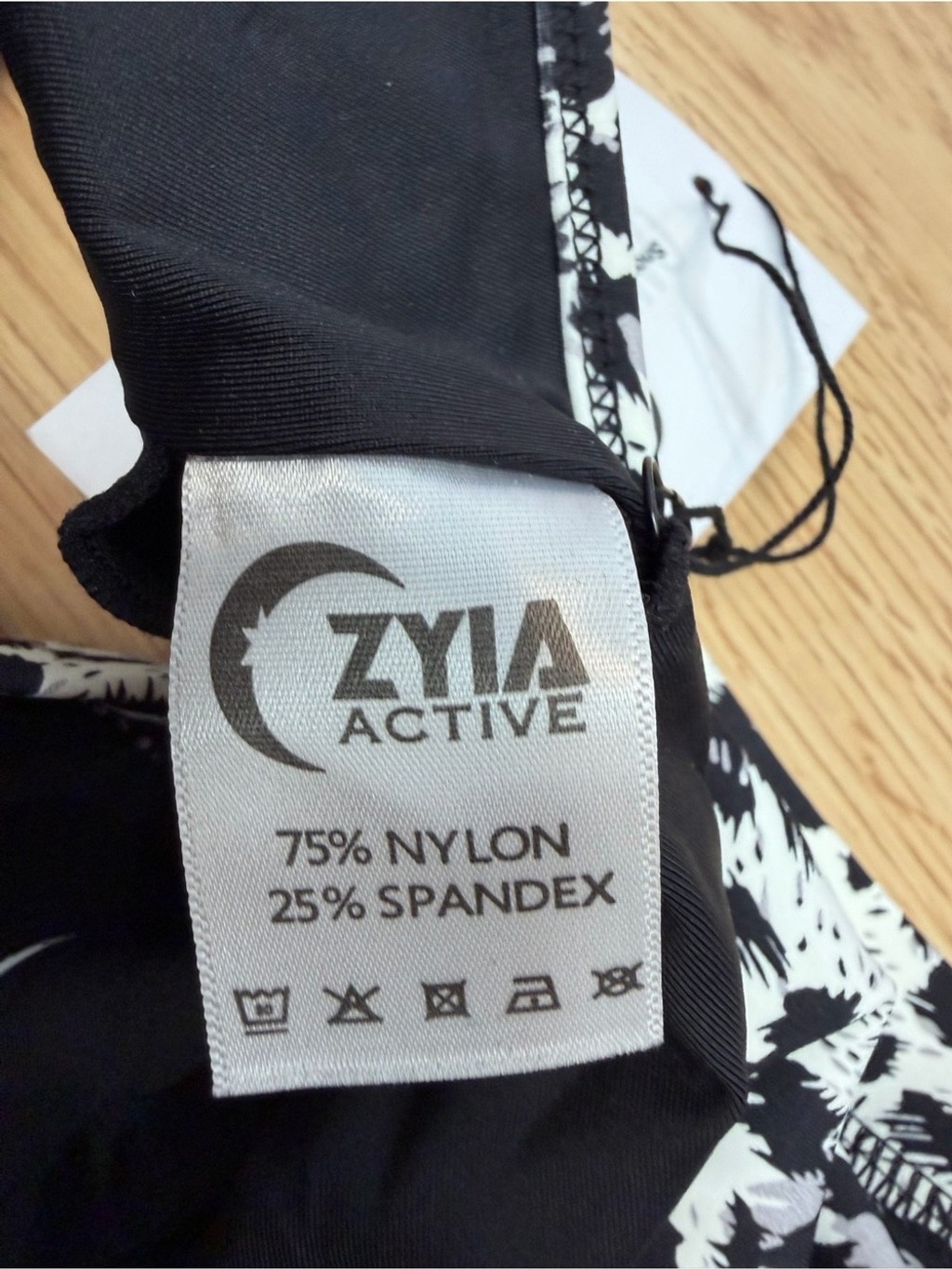 ZYIA Active XL Snow Leopard Brilliant Bra Black White Strappy Sports Bra NWT
