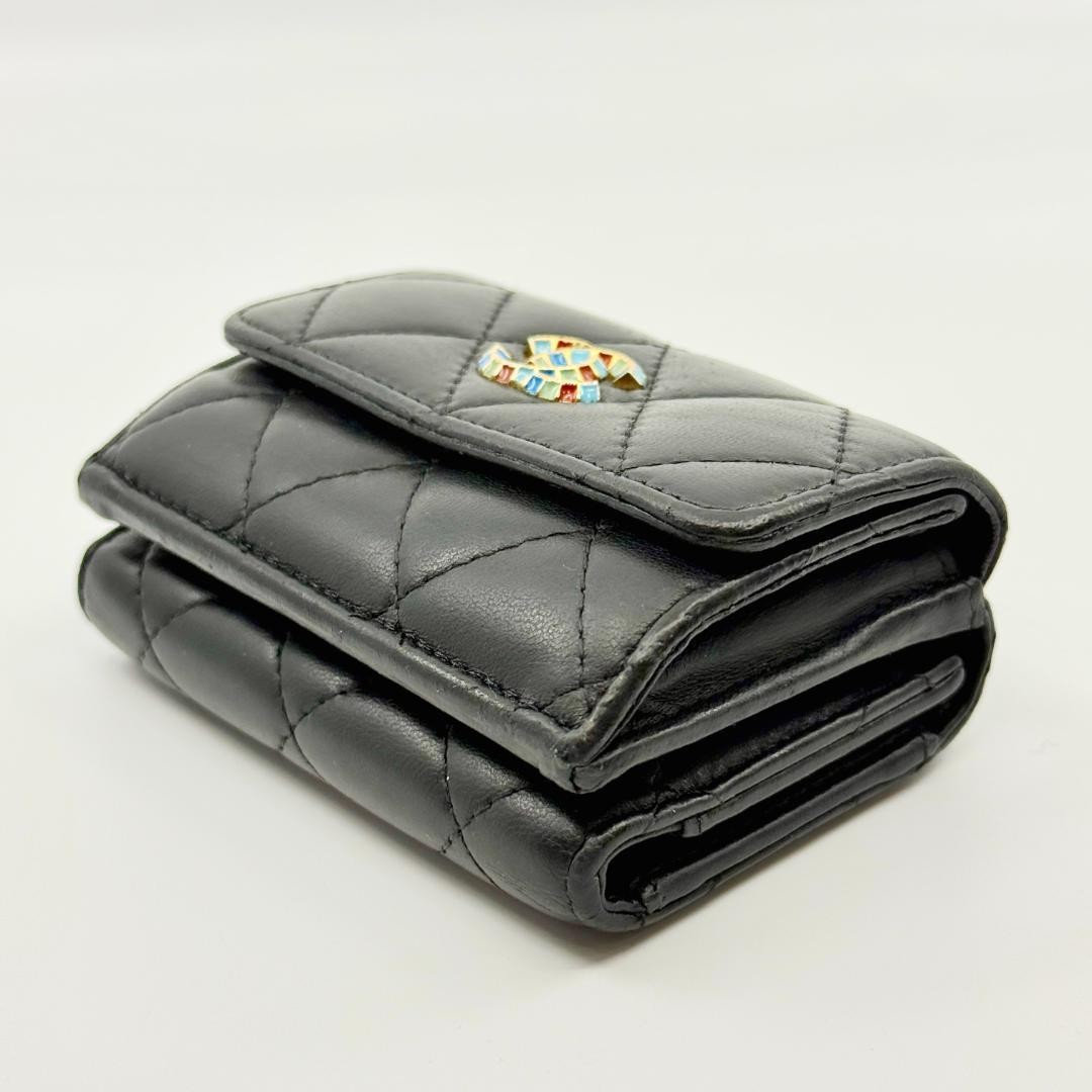 Excellent Condition CHANEL Chanel Matelass Trifold Wallet
