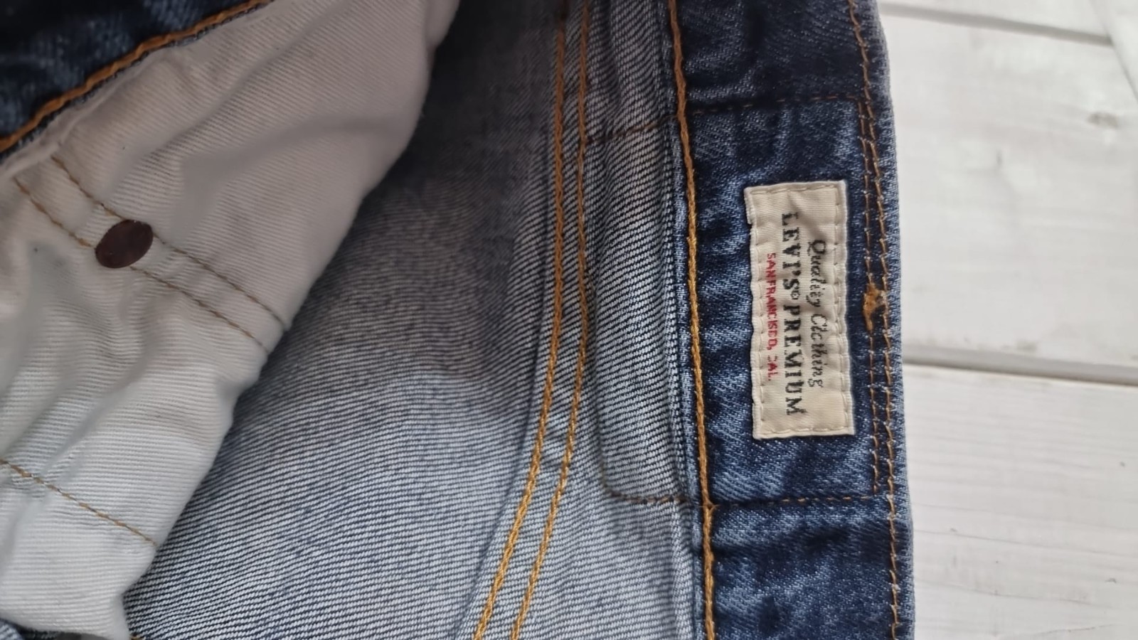 Levi Strauss & Co Men Dark Blue Jeans Classic Straight Cut Size L LSN11