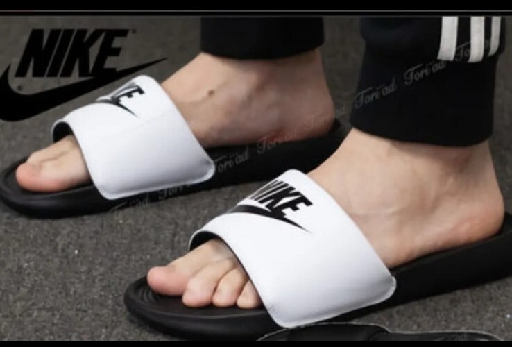 Nike Victori One Slide CN9675 005 men’s Slide Black-White