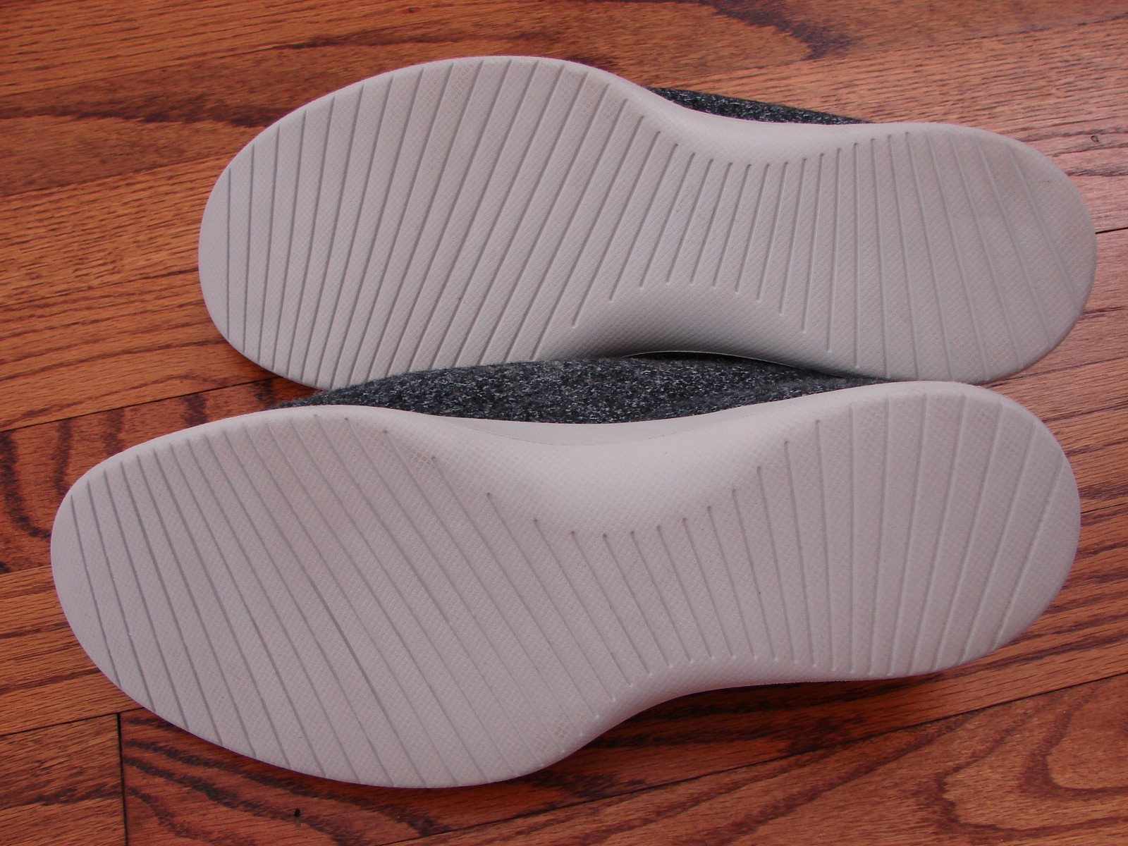 NWOB Medium Grey Classic Wool Runner from Allbirds, Size 11